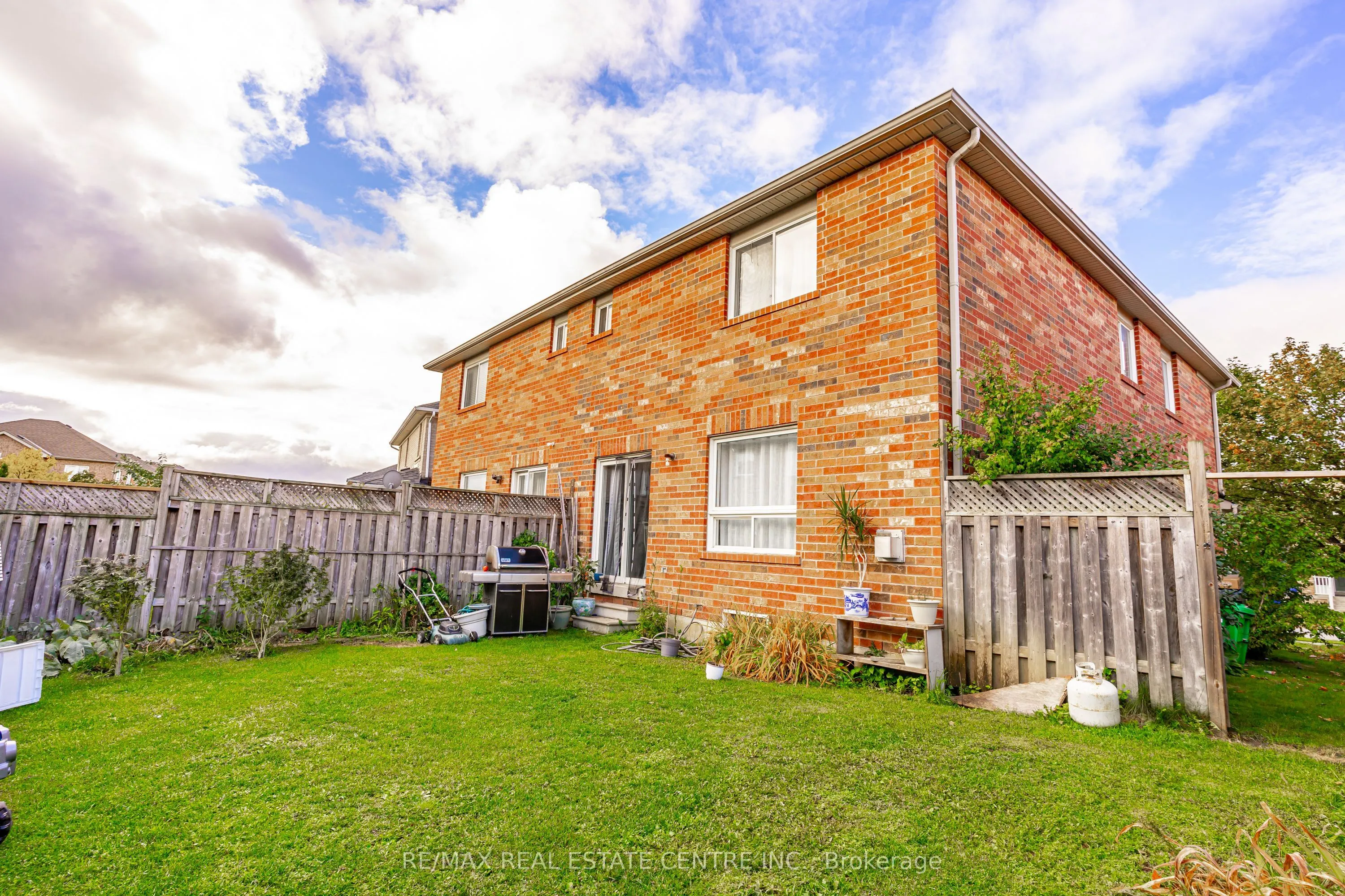 43 Trumpet Valley Boulevard