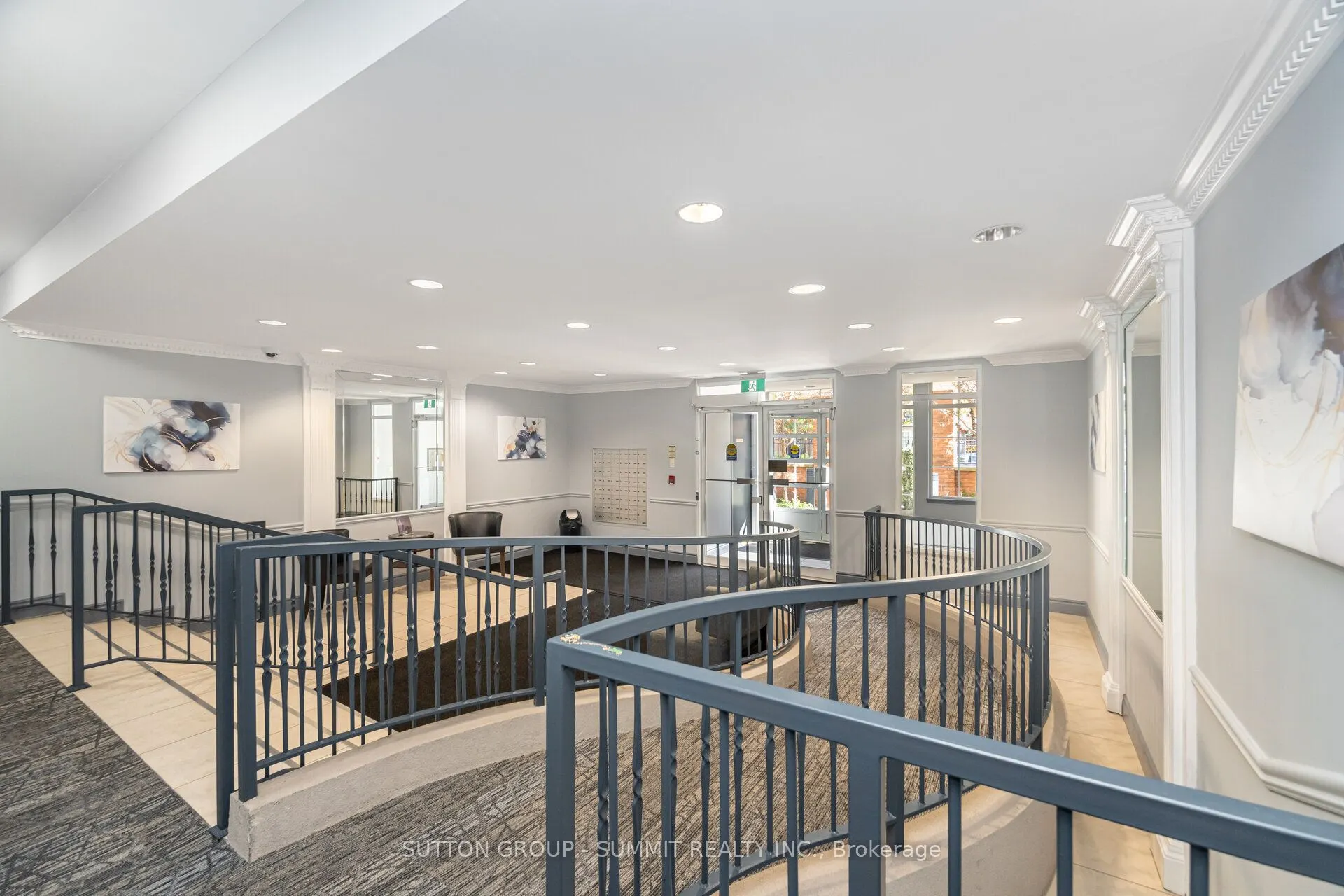 2300 Parkhaven Boulevard, #207