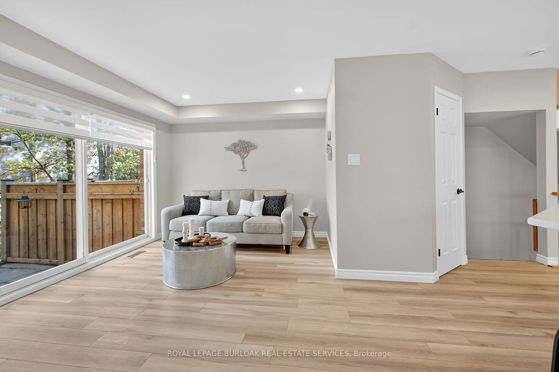 2015 Cleaver Avenue, #28