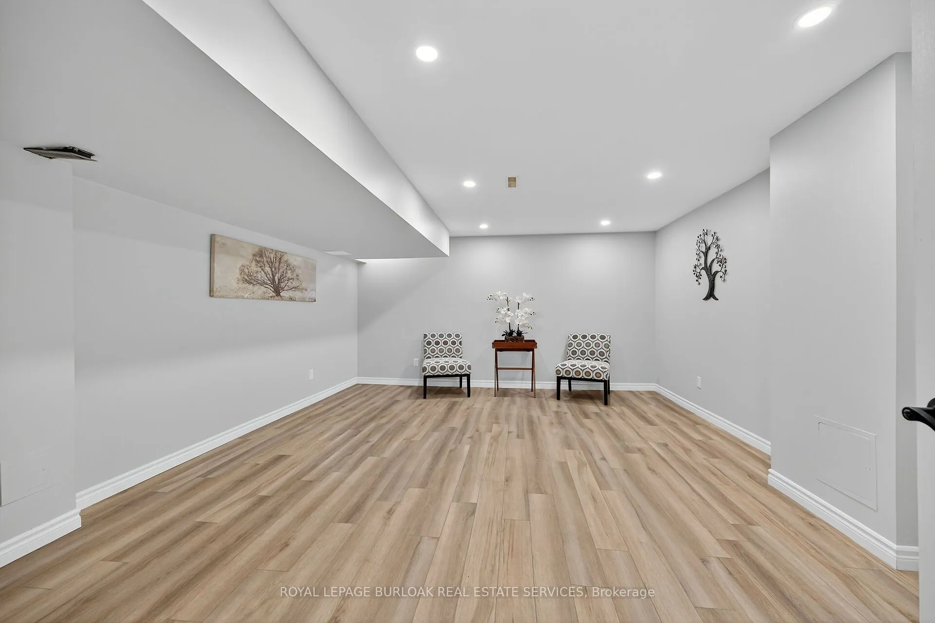 2015 Cleaver Avenue, #28