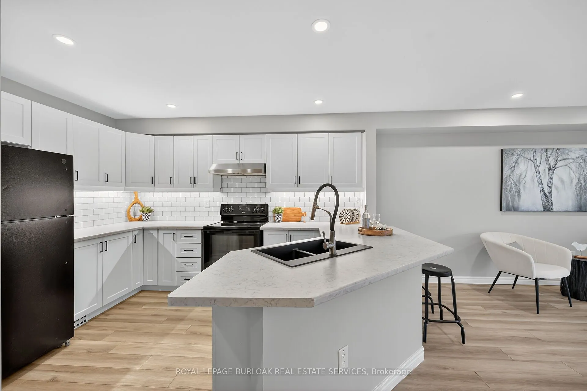 2015 Cleaver Avenue, #28