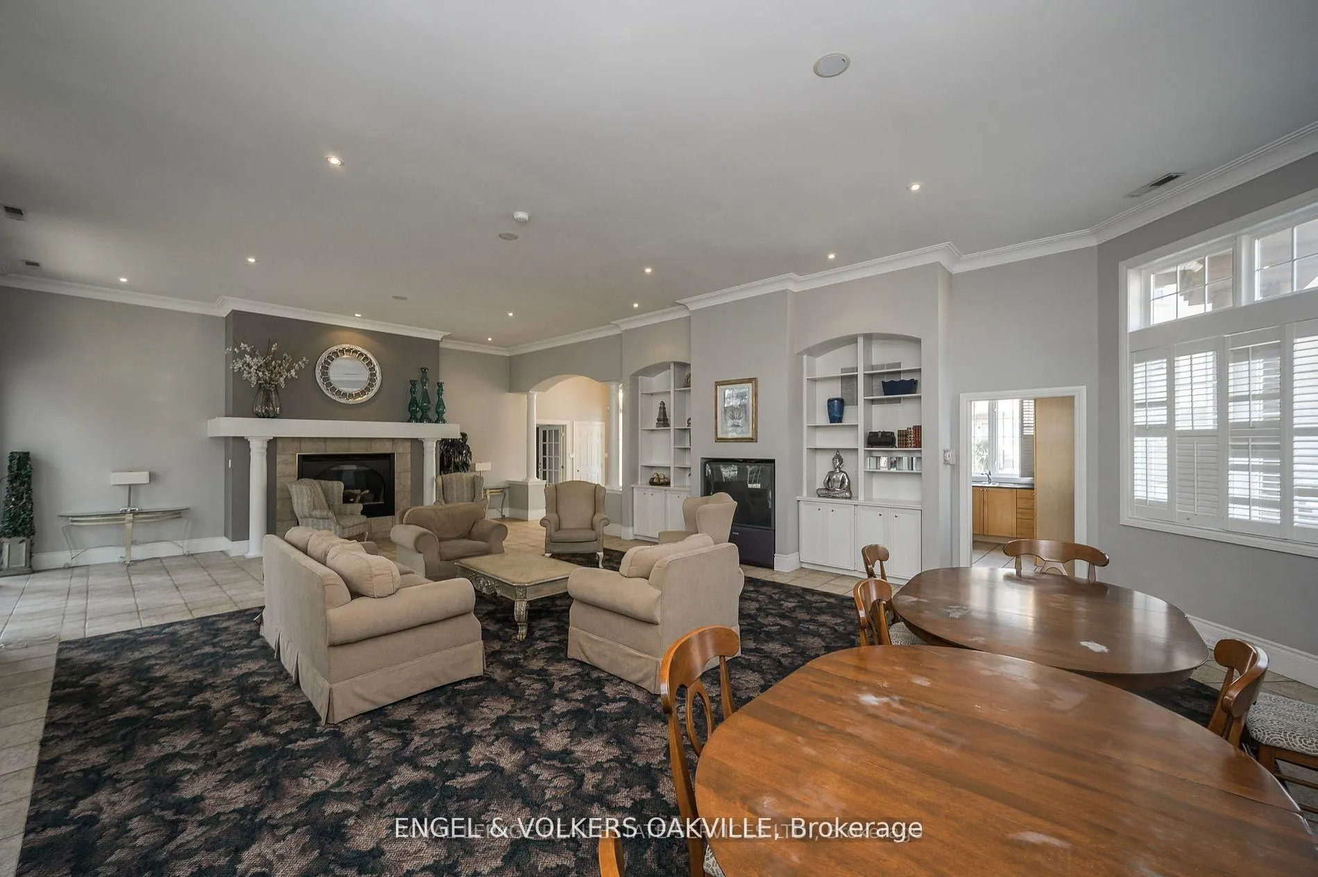 1810 Walkers Line, #308