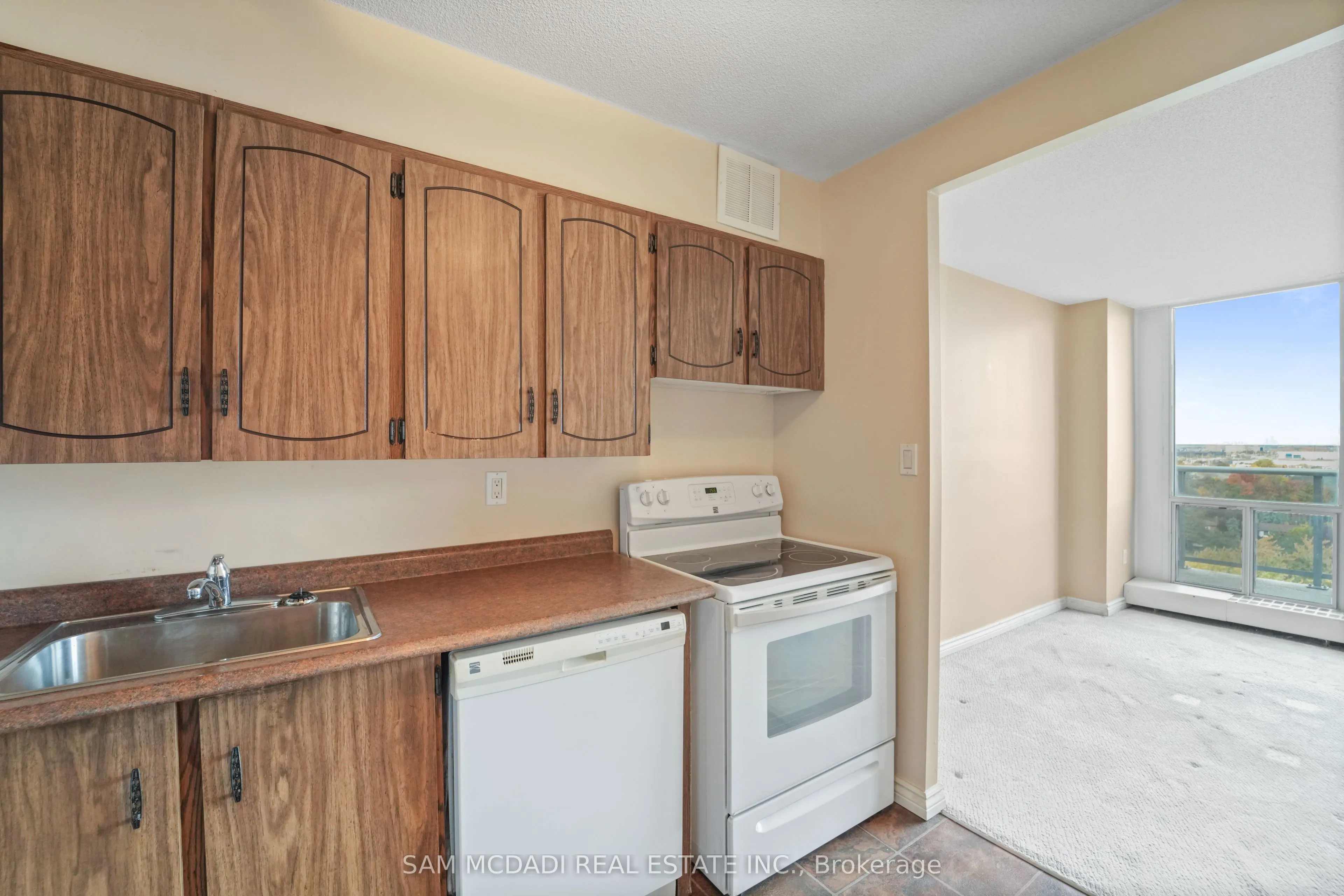 2665 Windwood Drive, #1102