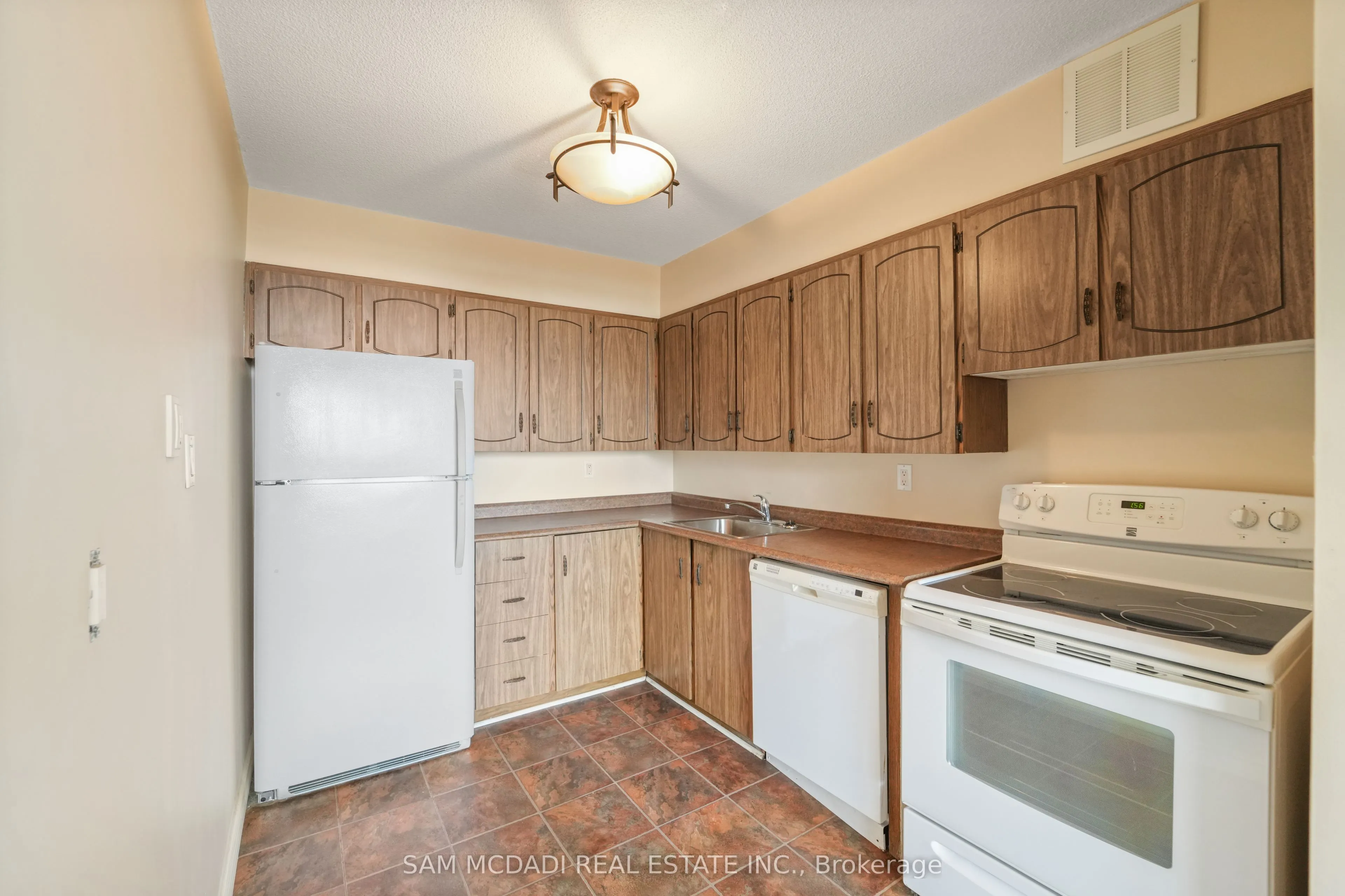 2665 Windwood Drive, #1102