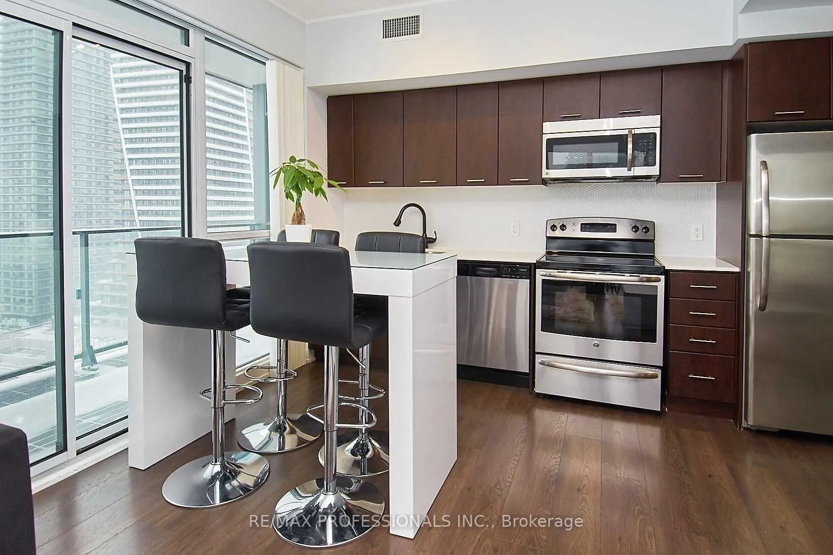 2200 Lake Shore Boulevard, #2107