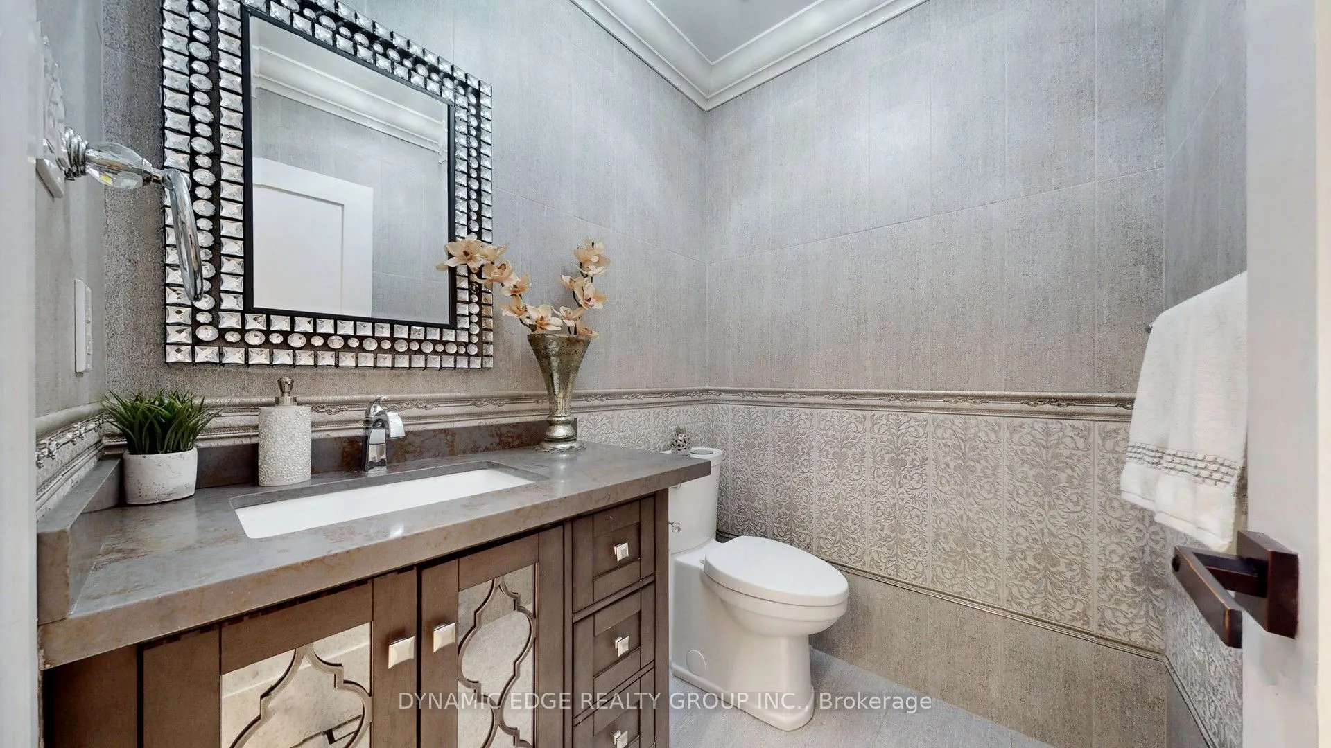 5351 Forest Ridge Drive E