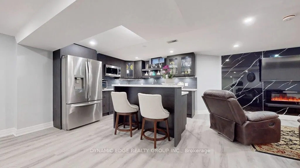 5351 Forest Ridge Drive E