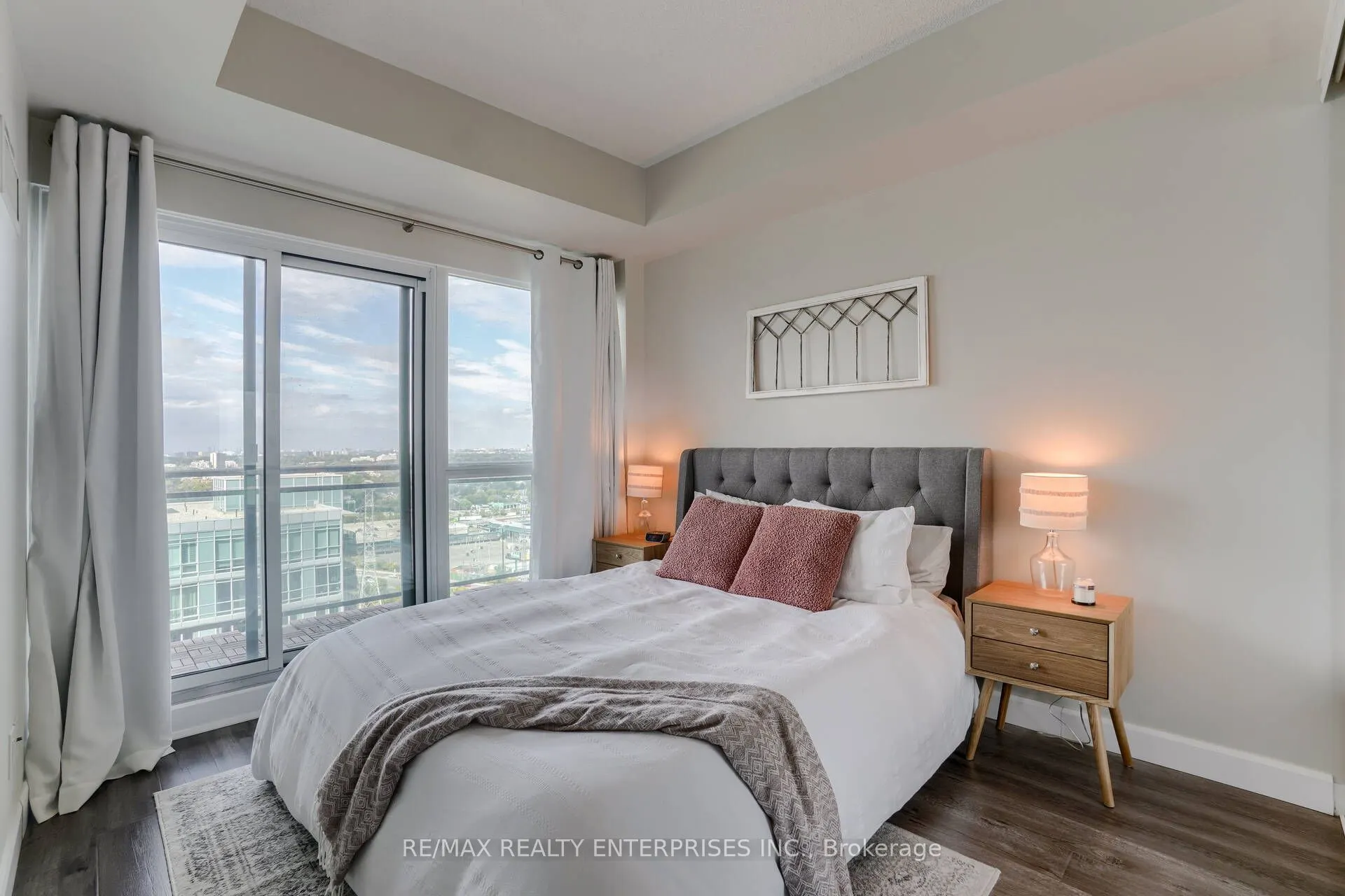 165 Legion Road N, #2333