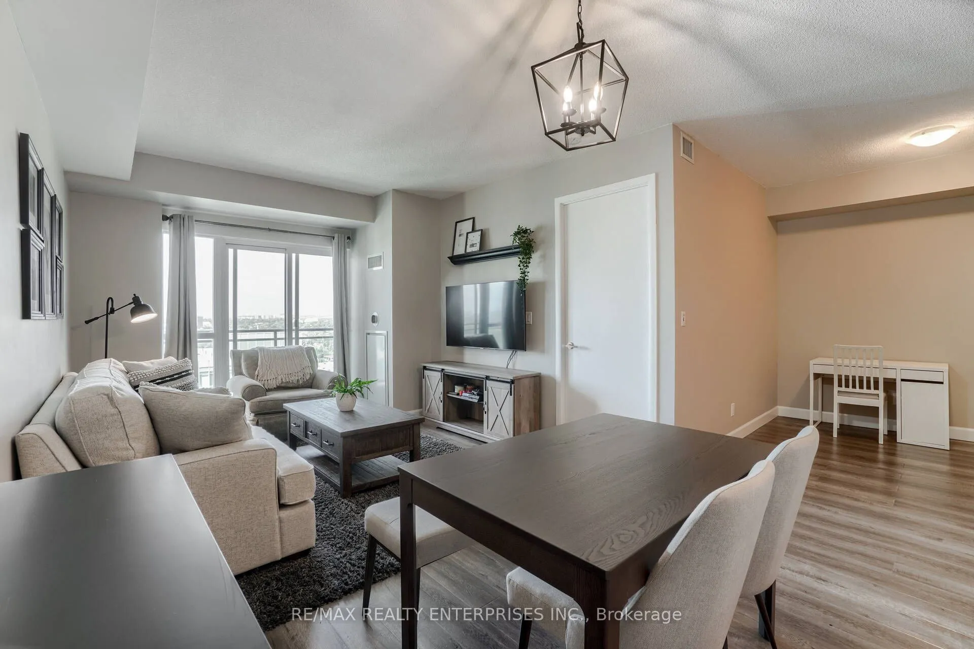 165 Legion Road N, #2333