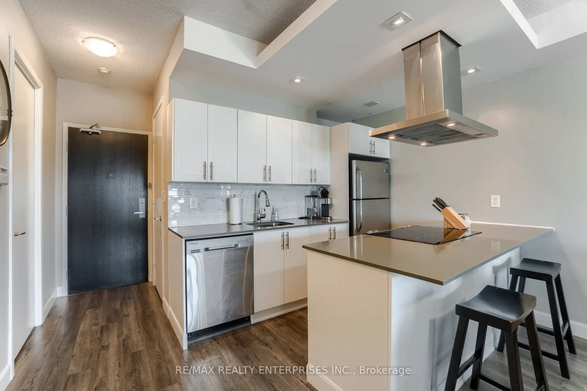 165 Legion Road N, #2333