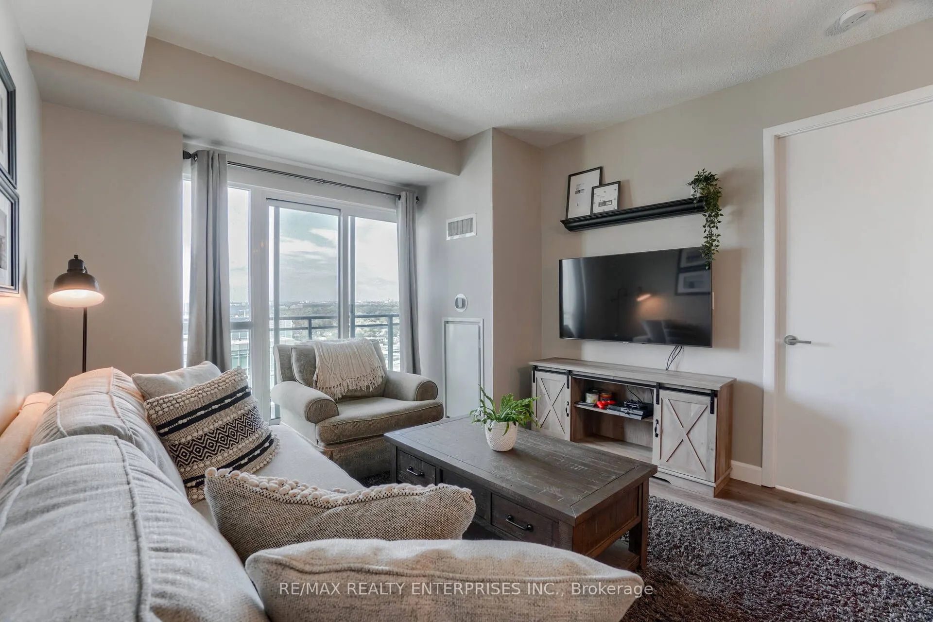 165 Legion Road N, #2333