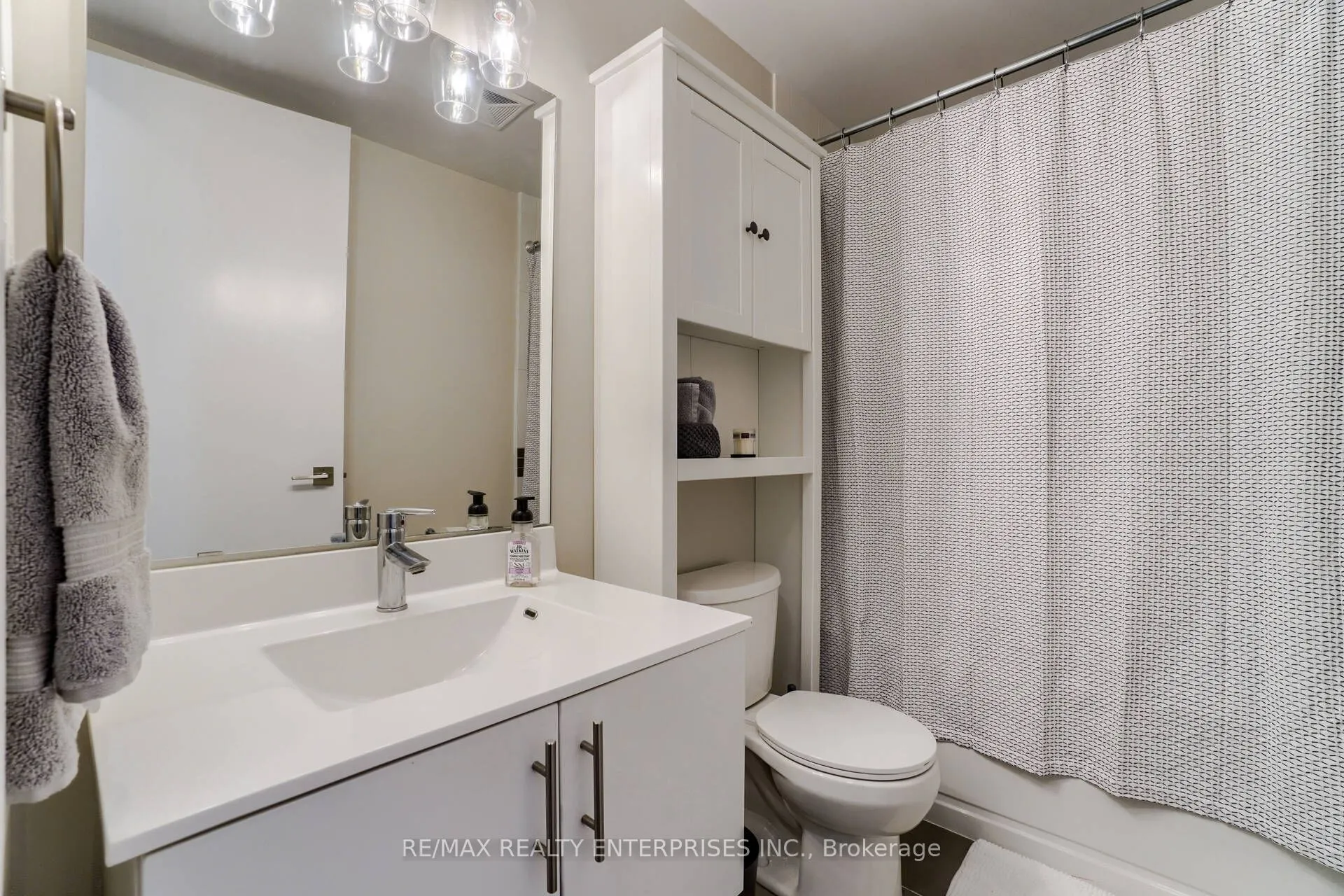 165 Legion Road N, #2333