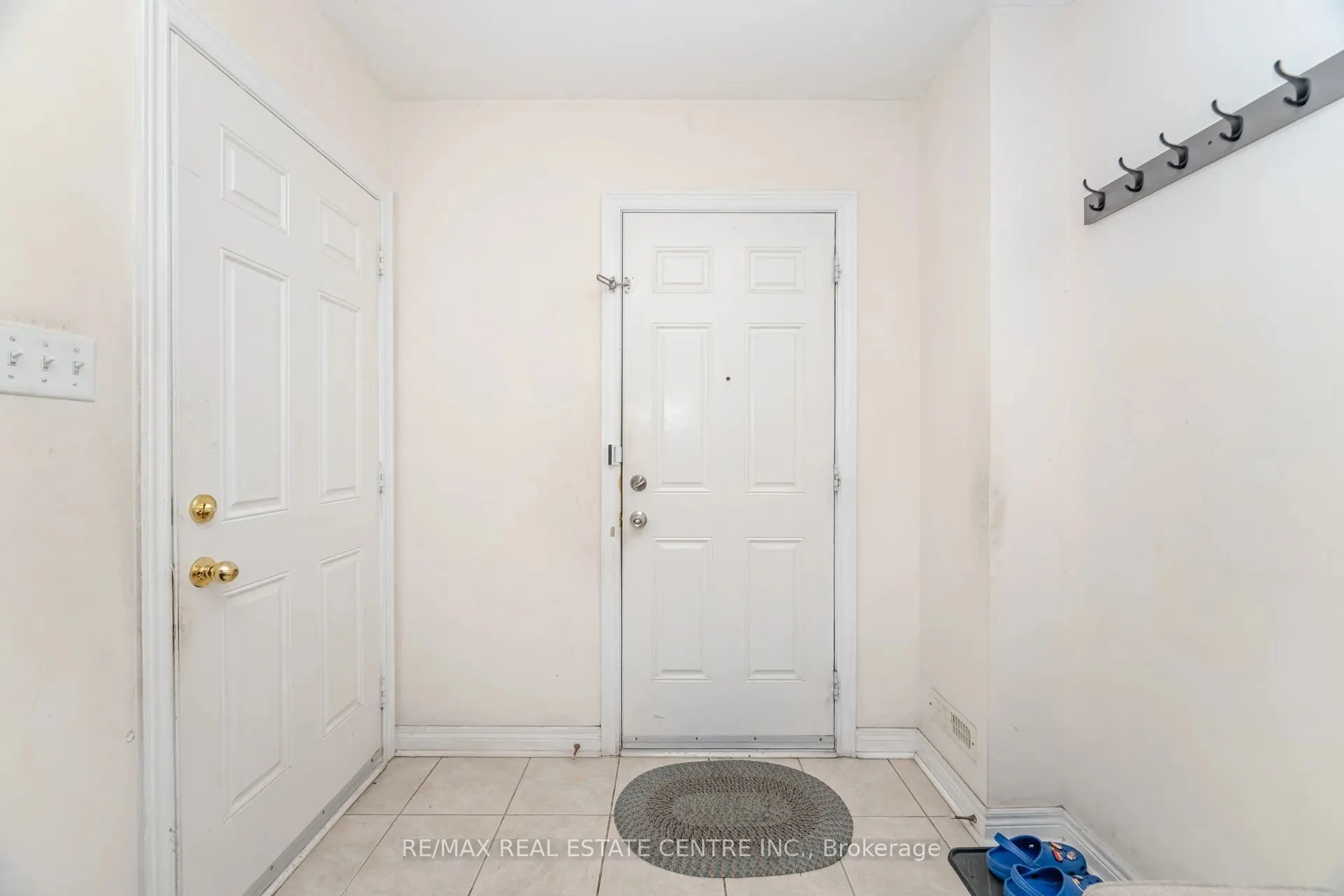 2360 Britannia Road, #08