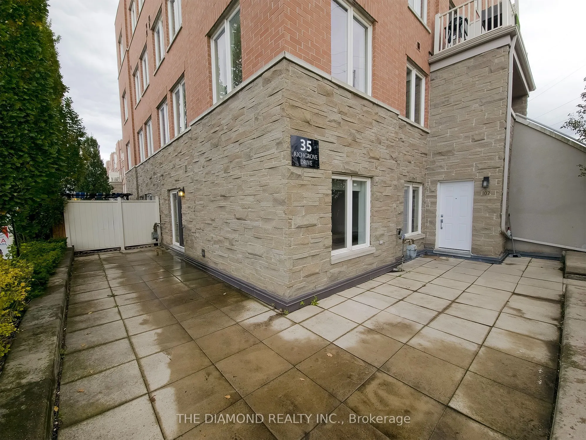 35 Richgrove Drive, #102