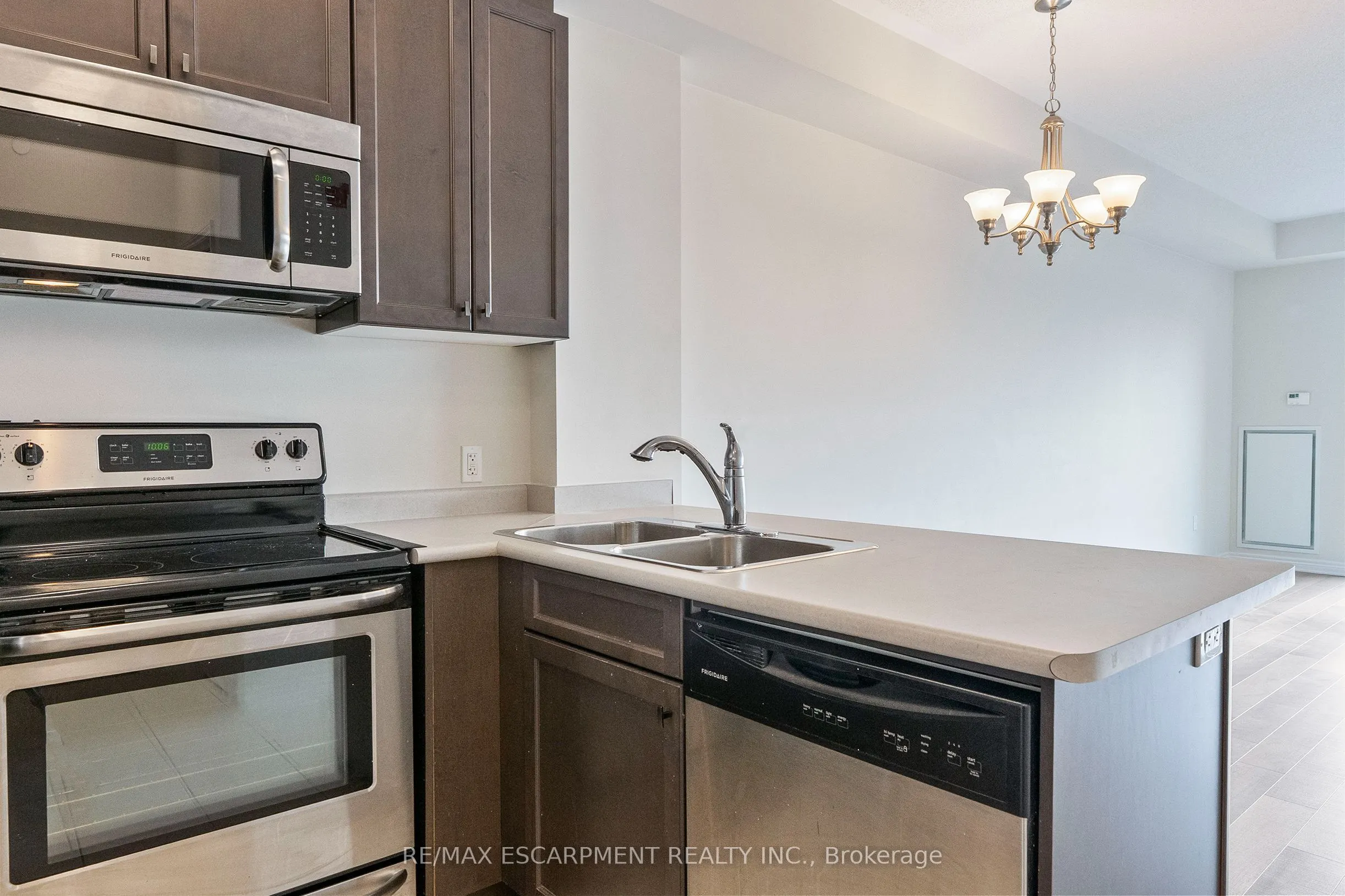 216 Oak Park Boulevard, #436