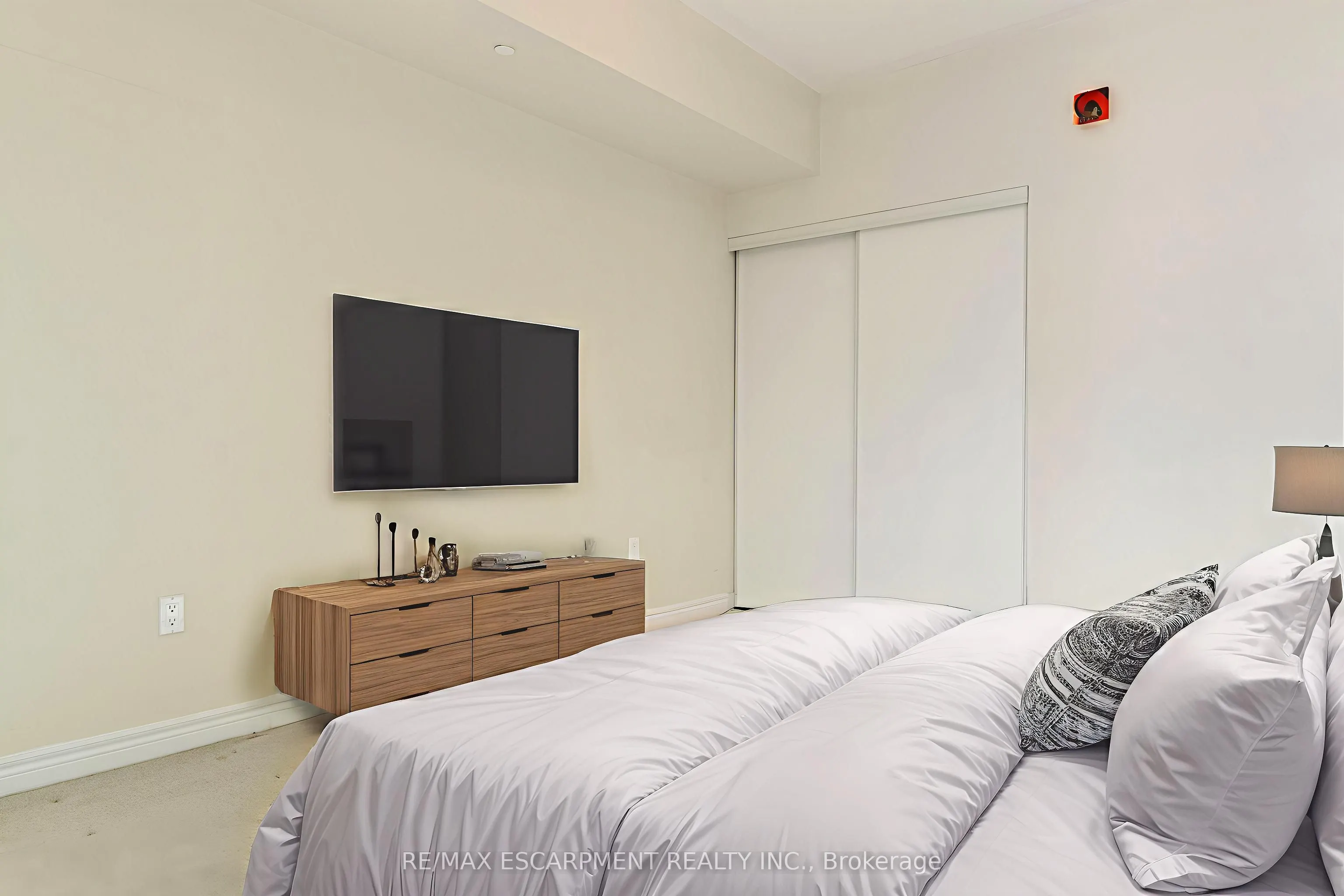 216 Oak Park Boulevard, #436