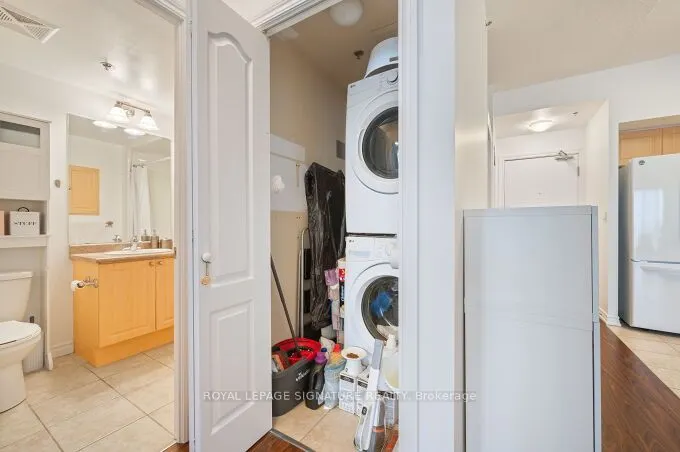 810 Scollard Court, #1003