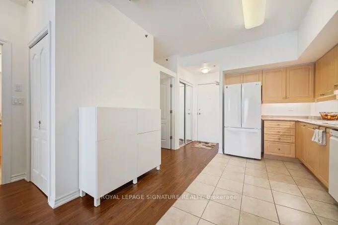 810 Scollard Court, #1003