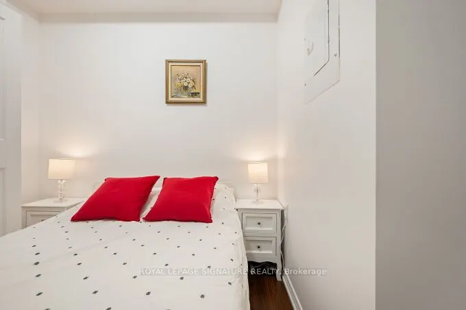 810 Scollard Court, #1003