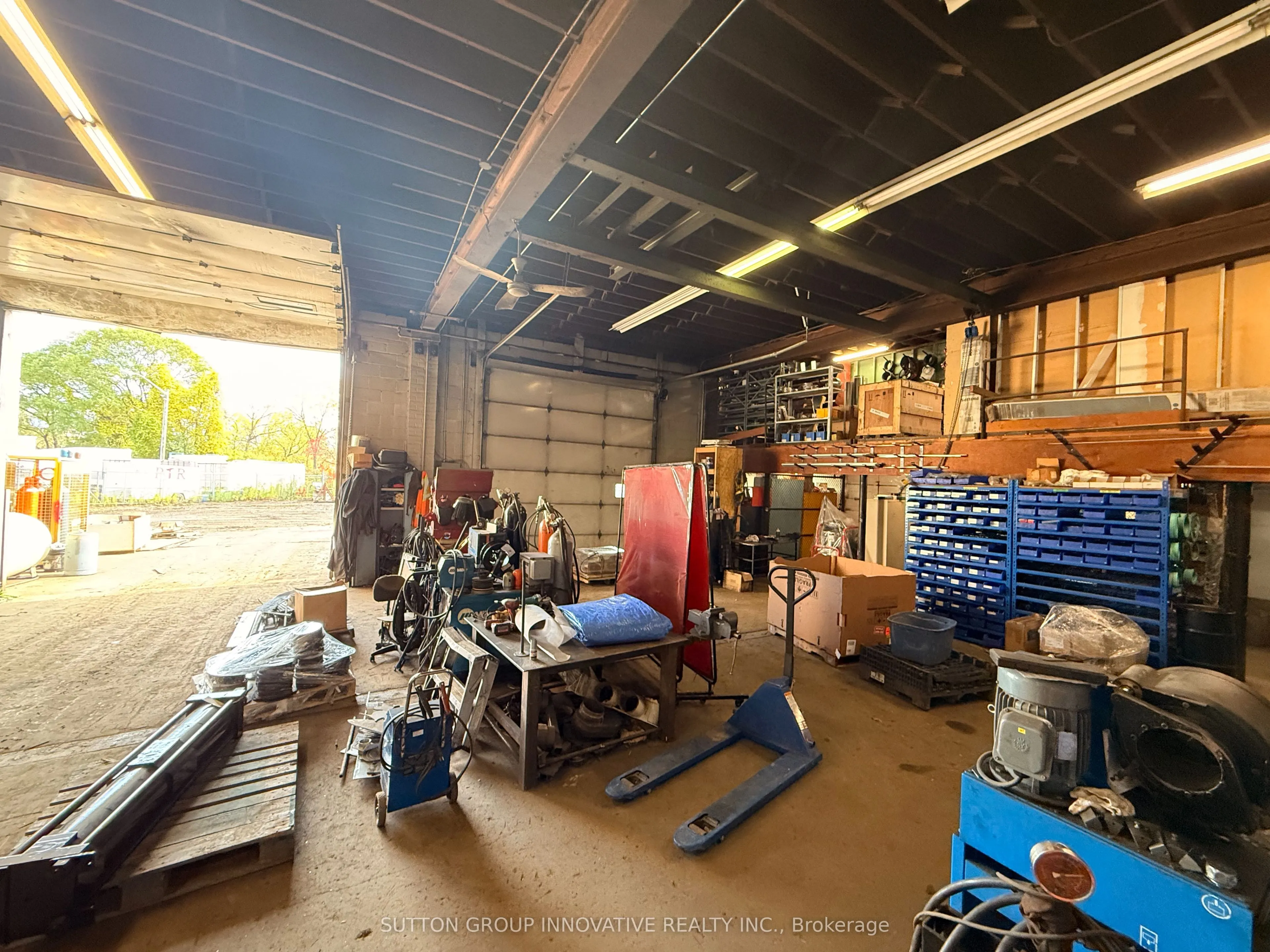 2070 Queensway Drive