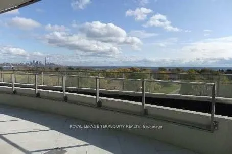 2240 Lake Shore Boulevard W, #401