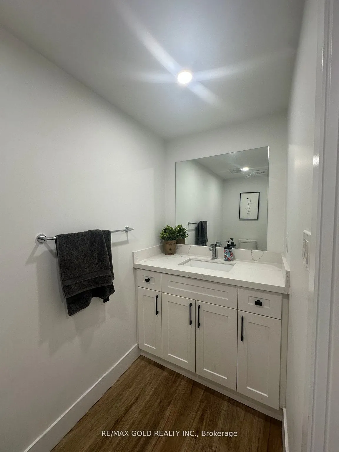 136 Guelph Street, #2