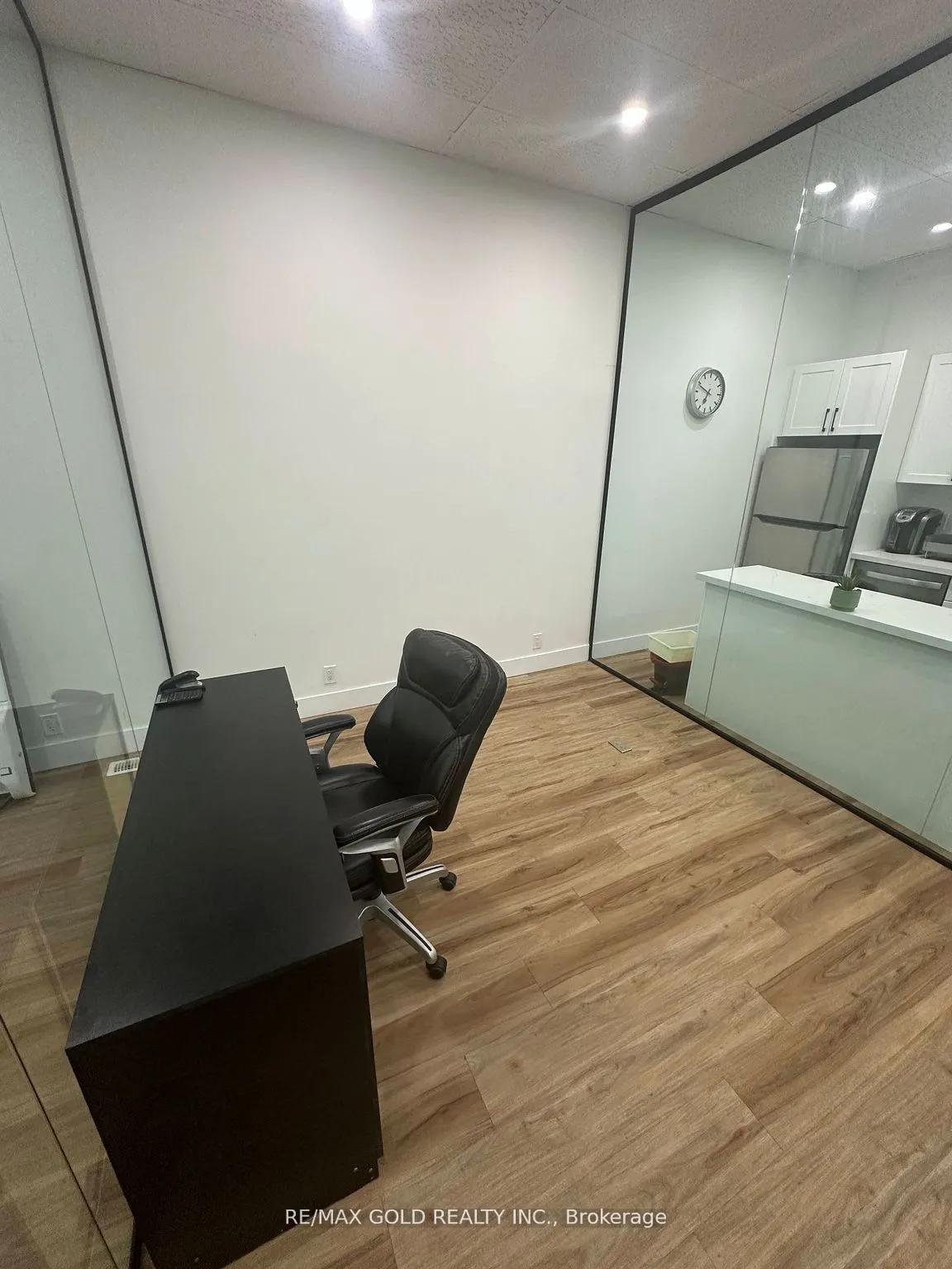 136 Guelph Street, #2