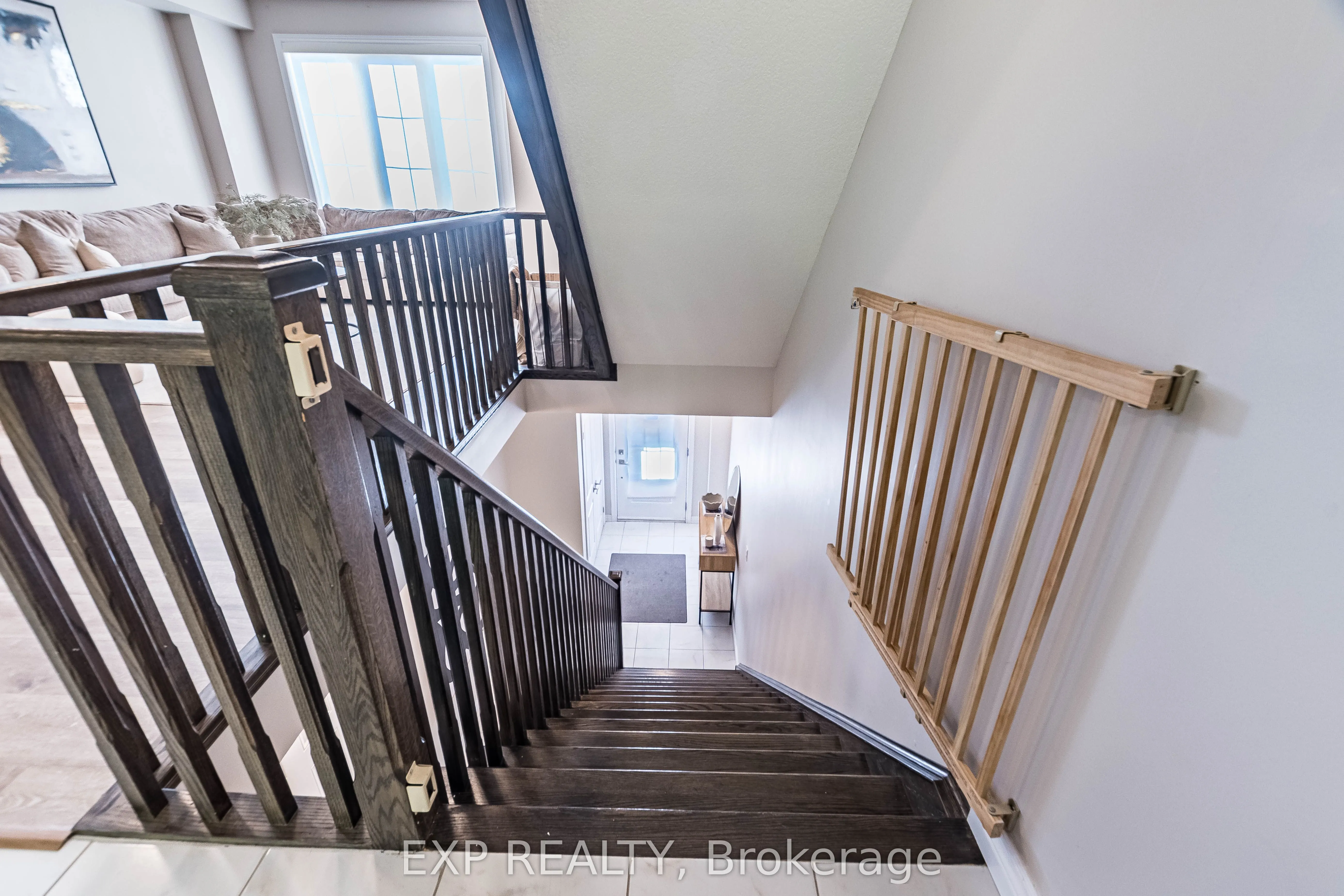 445 Ontario Street S, #7