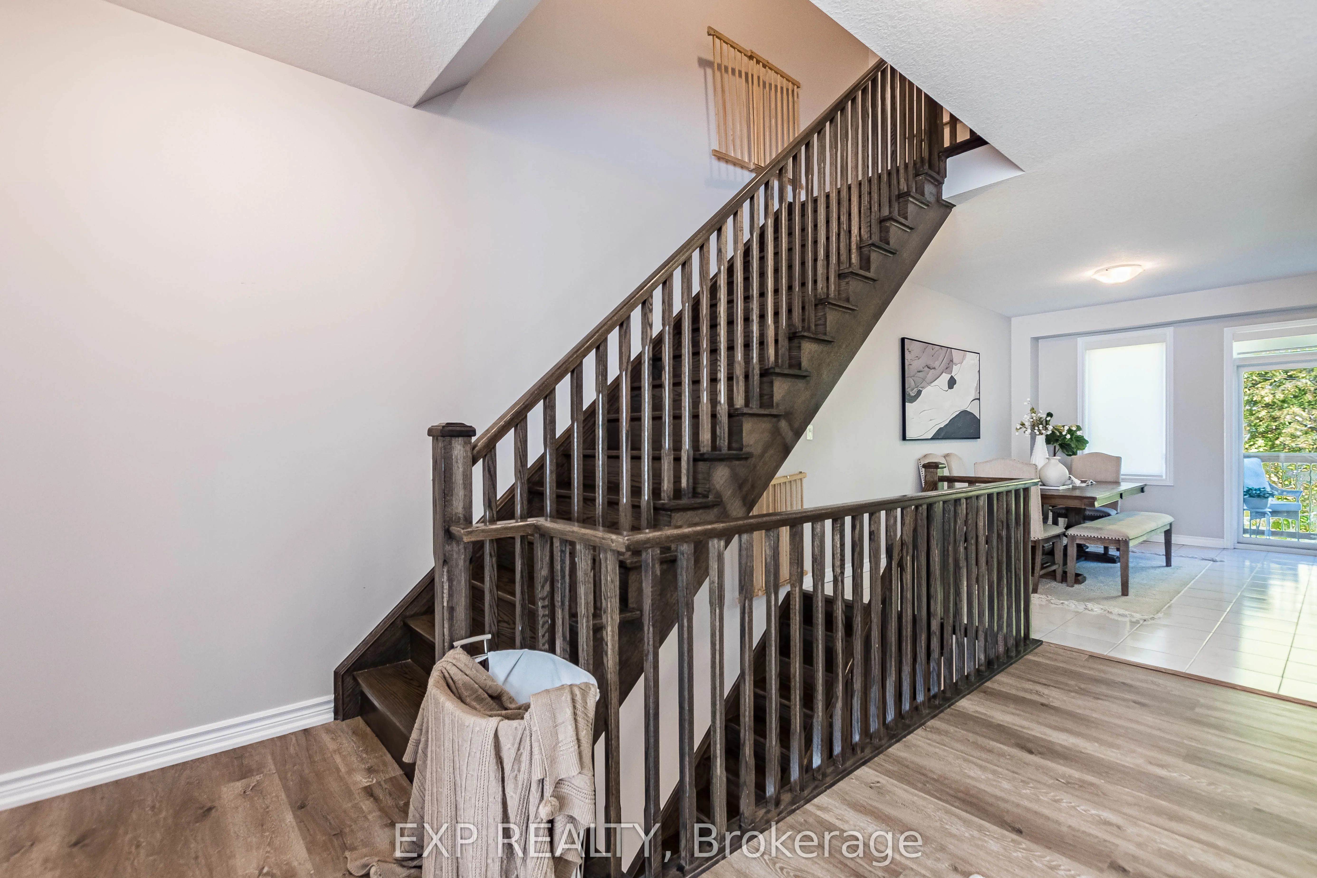 445 Ontario Street S, #7