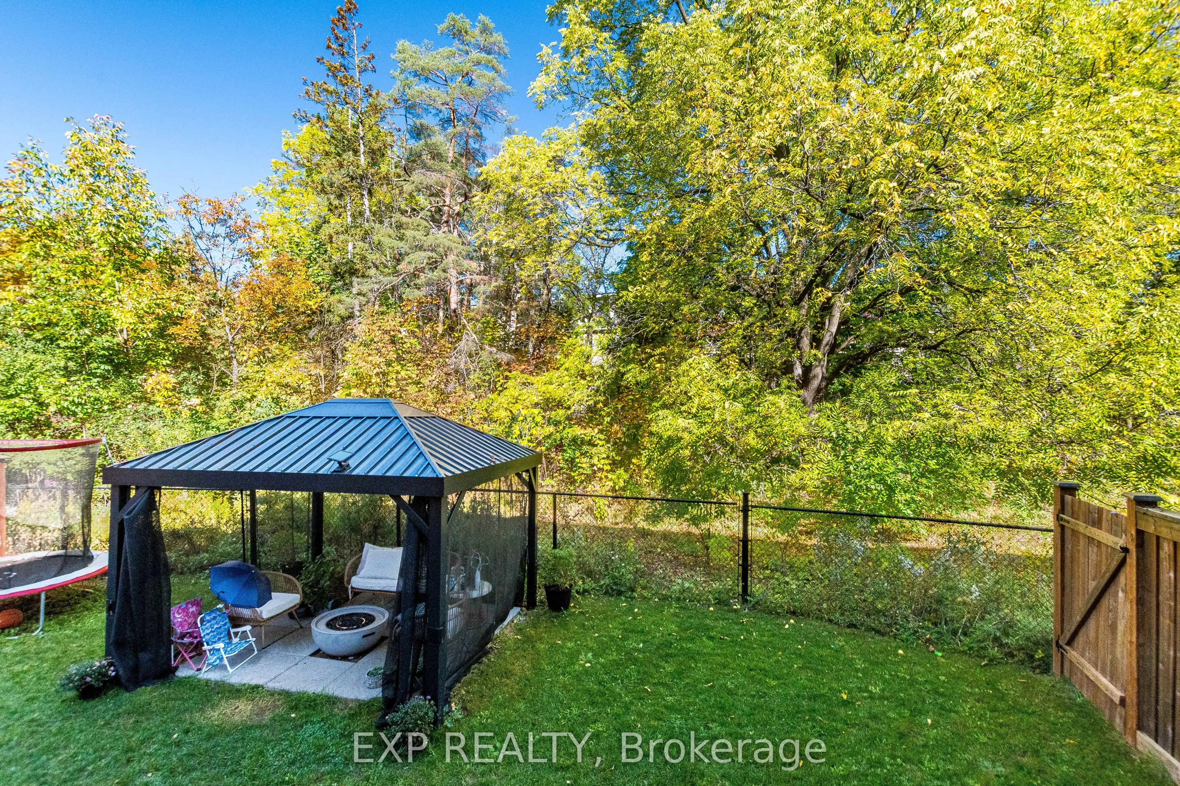 445 Ontario Street S, #7