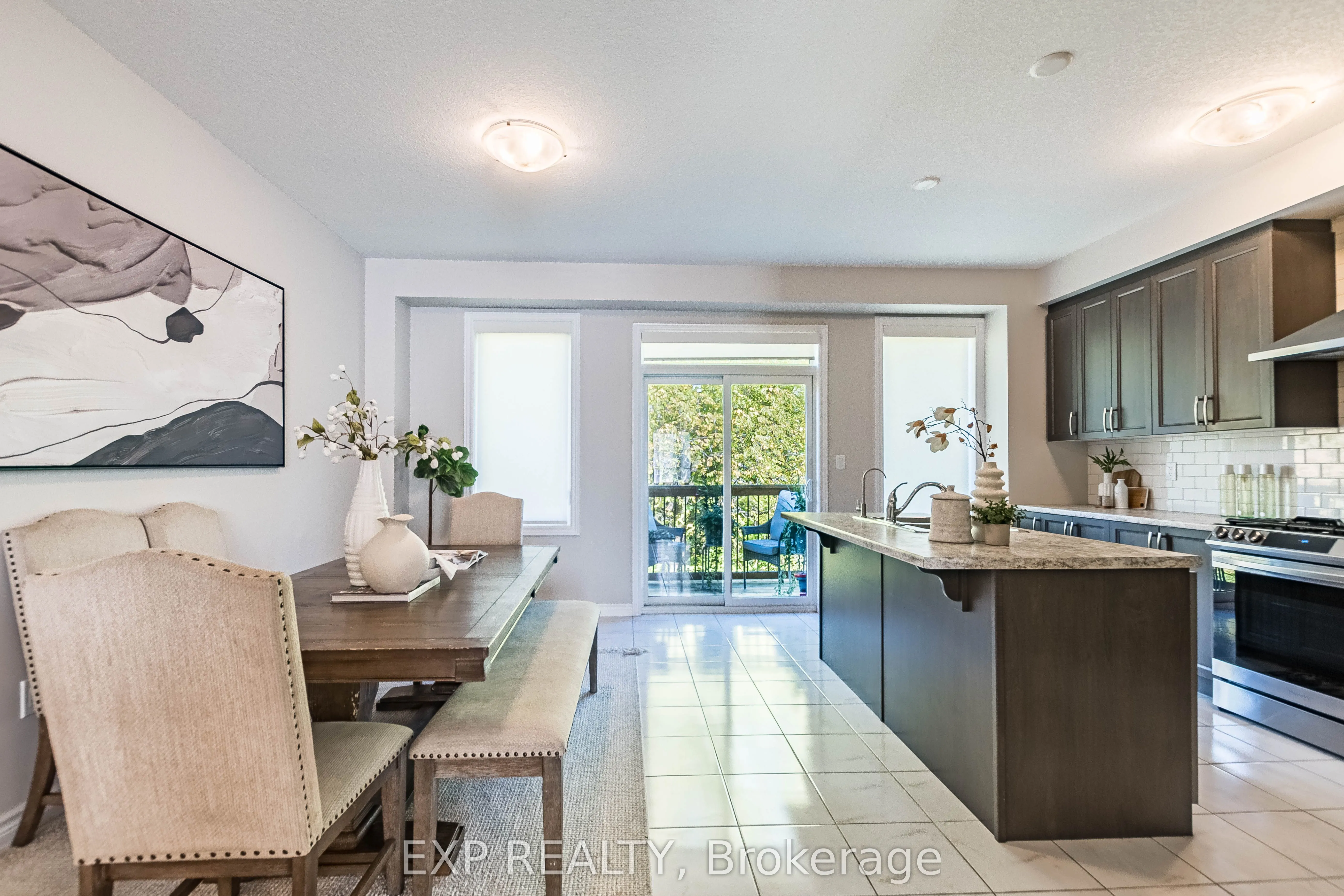 445 Ontario Street S, #7