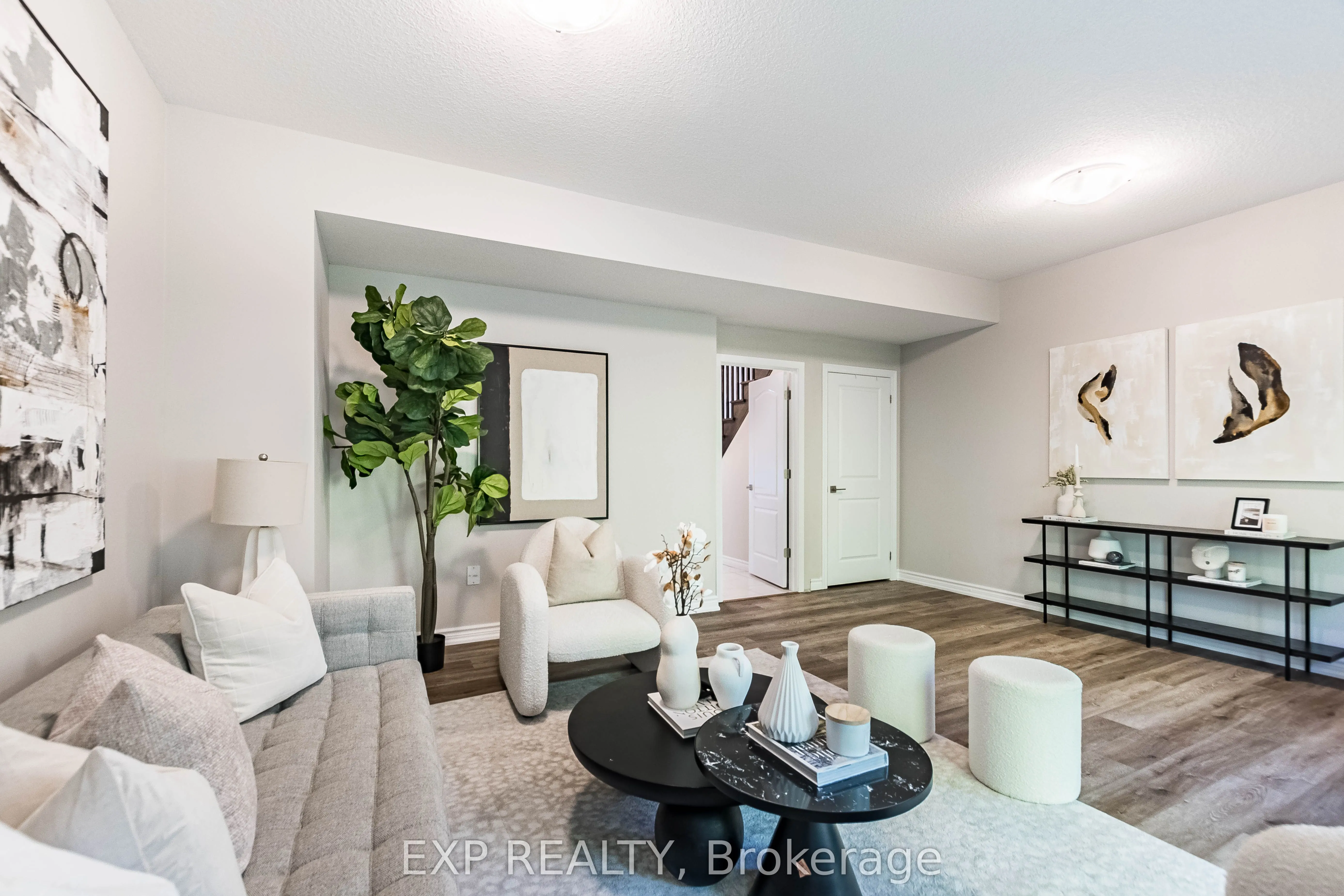 445 Ontario Street S, #7