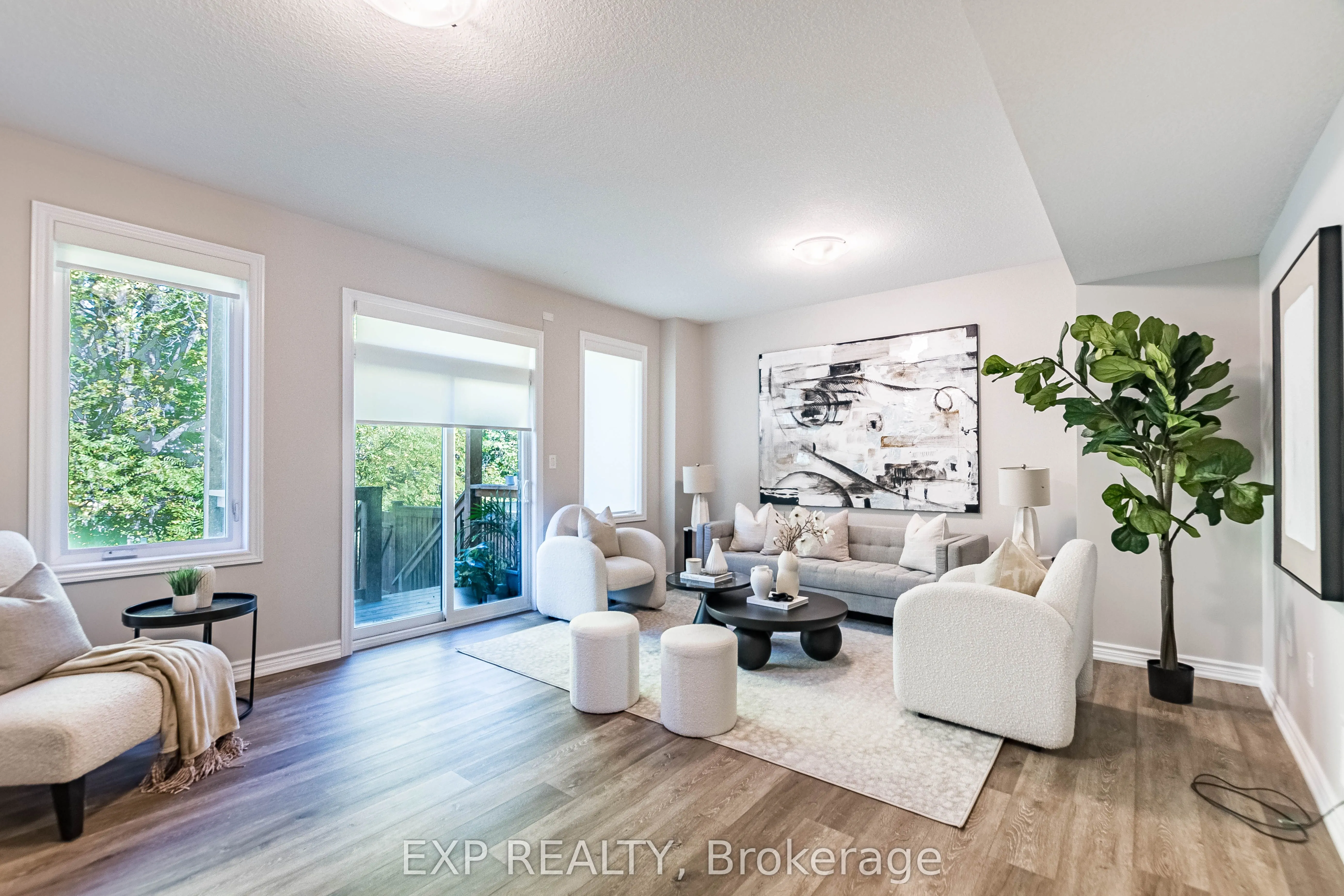 445 Ontario Street S, #7