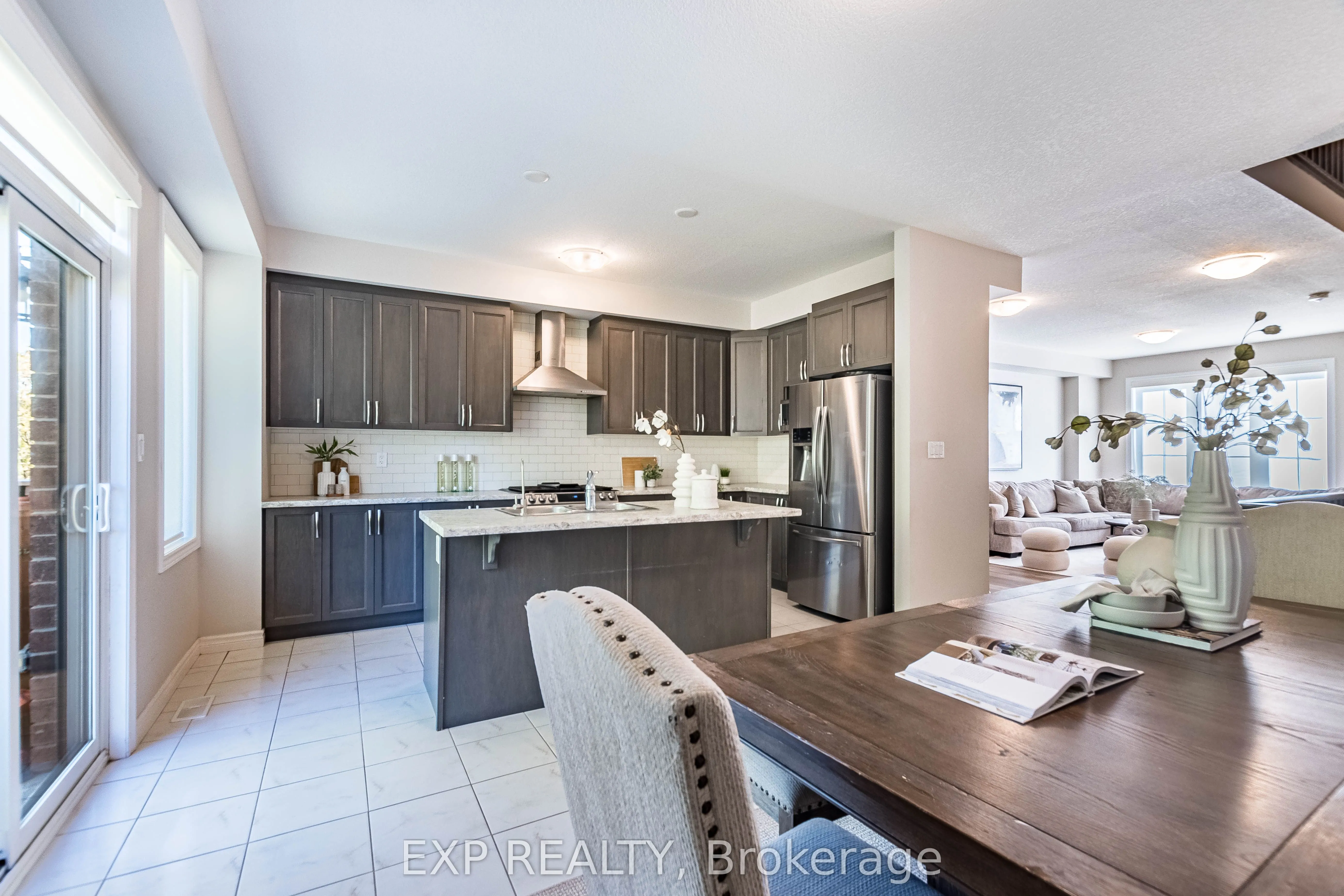 445 Ontario Street S, #7