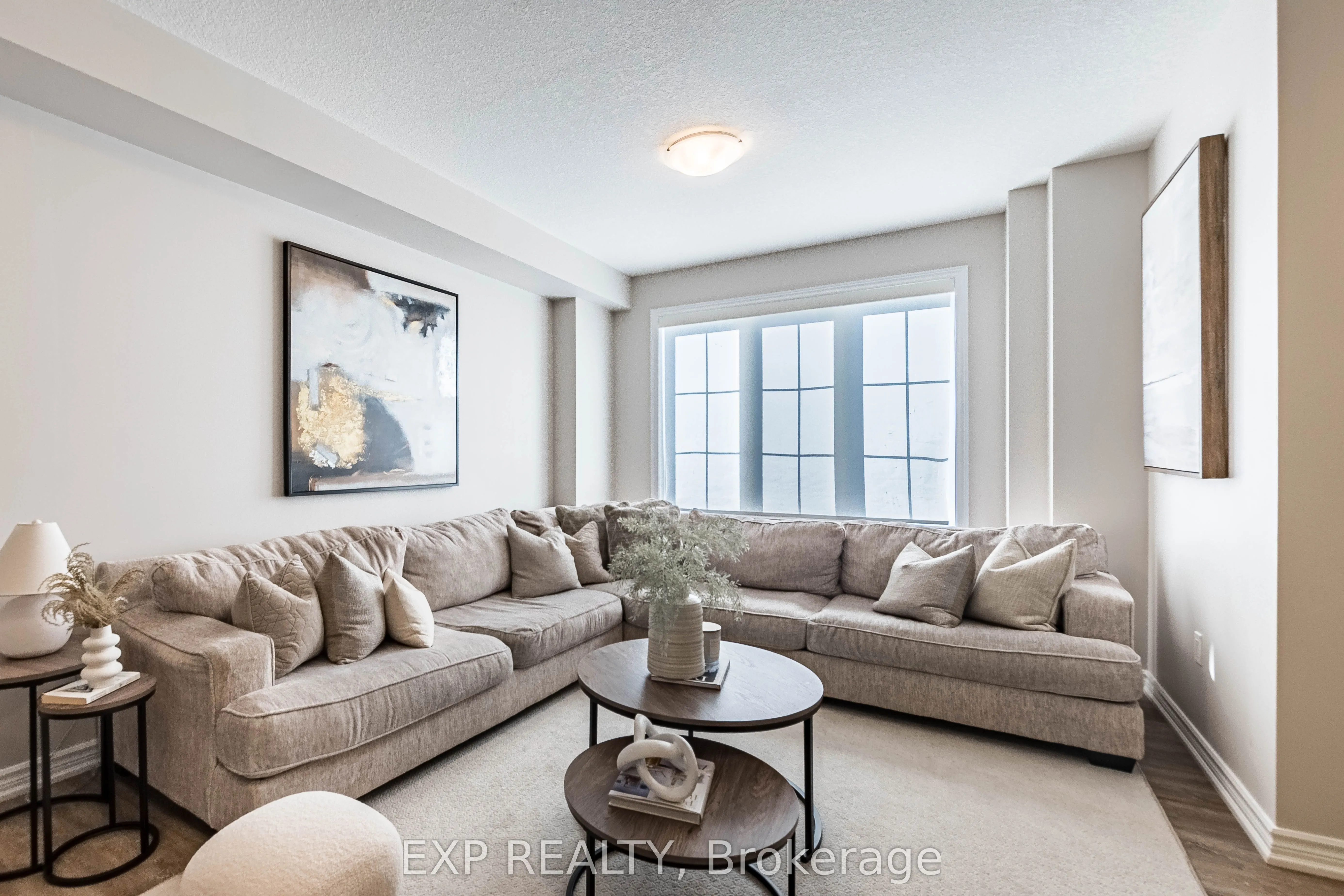 445 Ontario Street S, #7