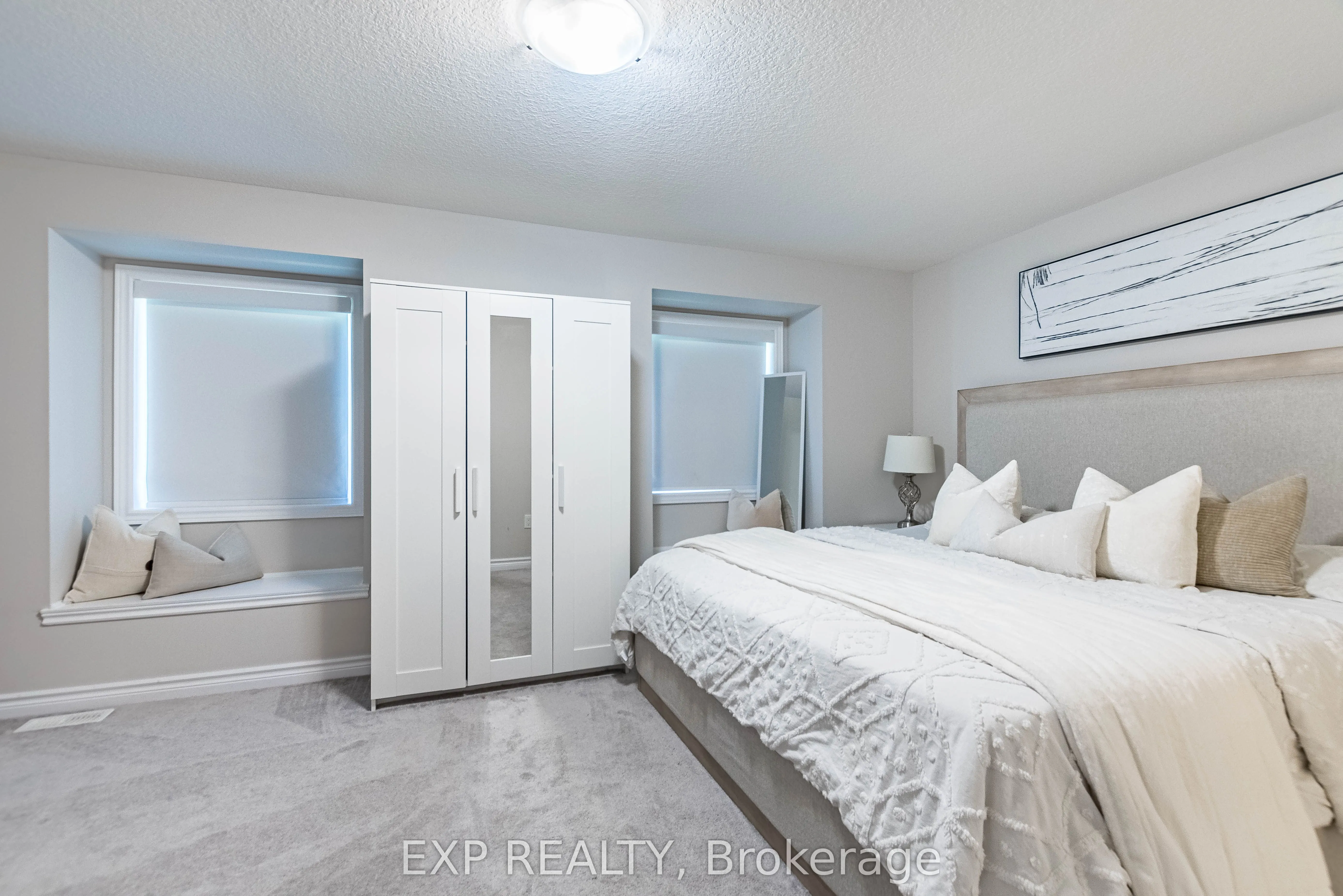 445 Ontario Street S, #7