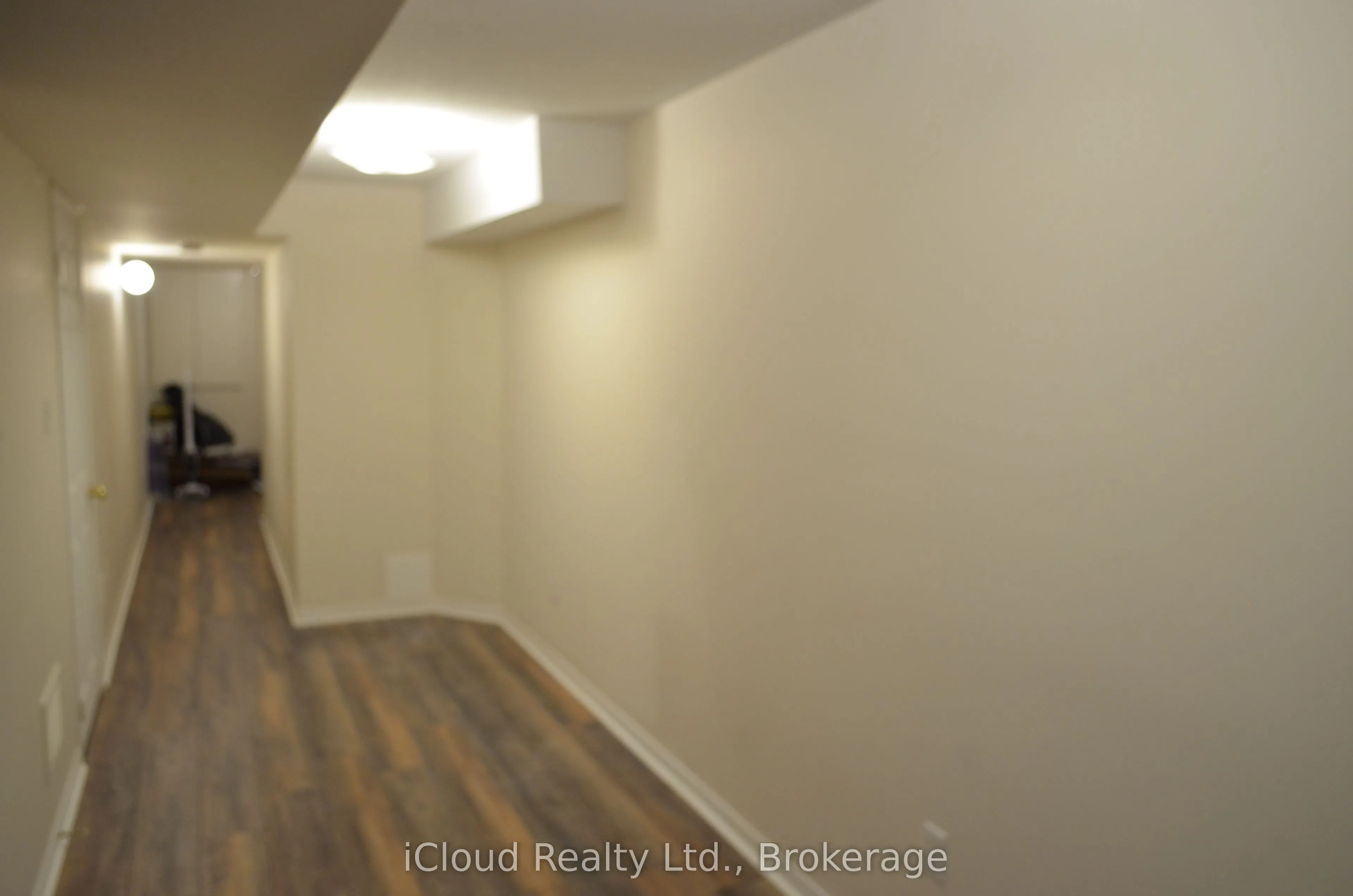 319 Aspendale Crescent, #Main/Up