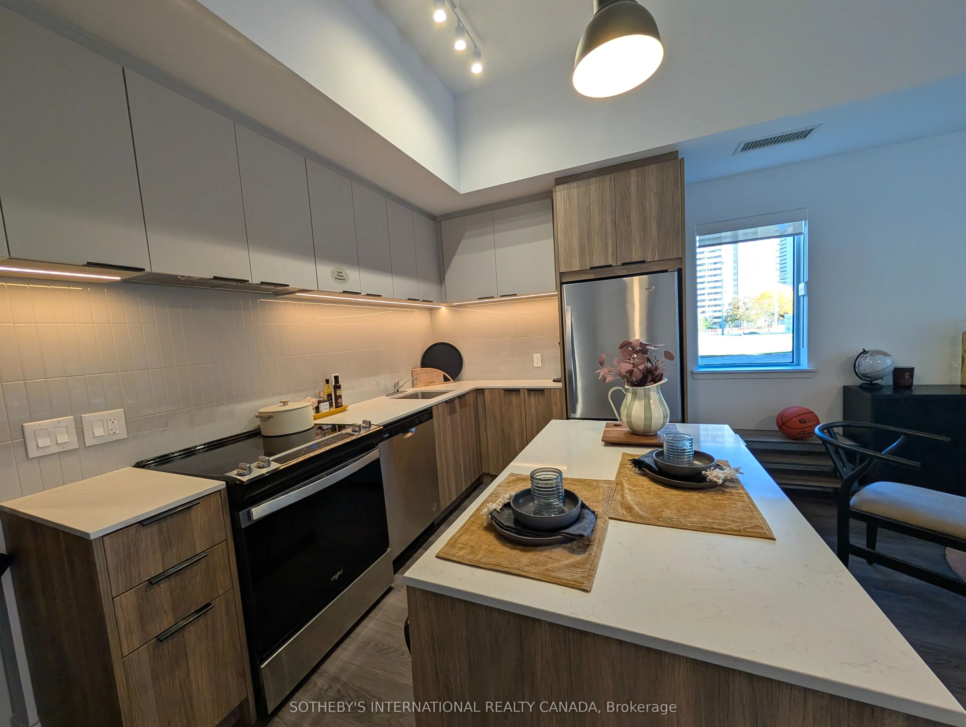 185 Enfield Place, #TH1