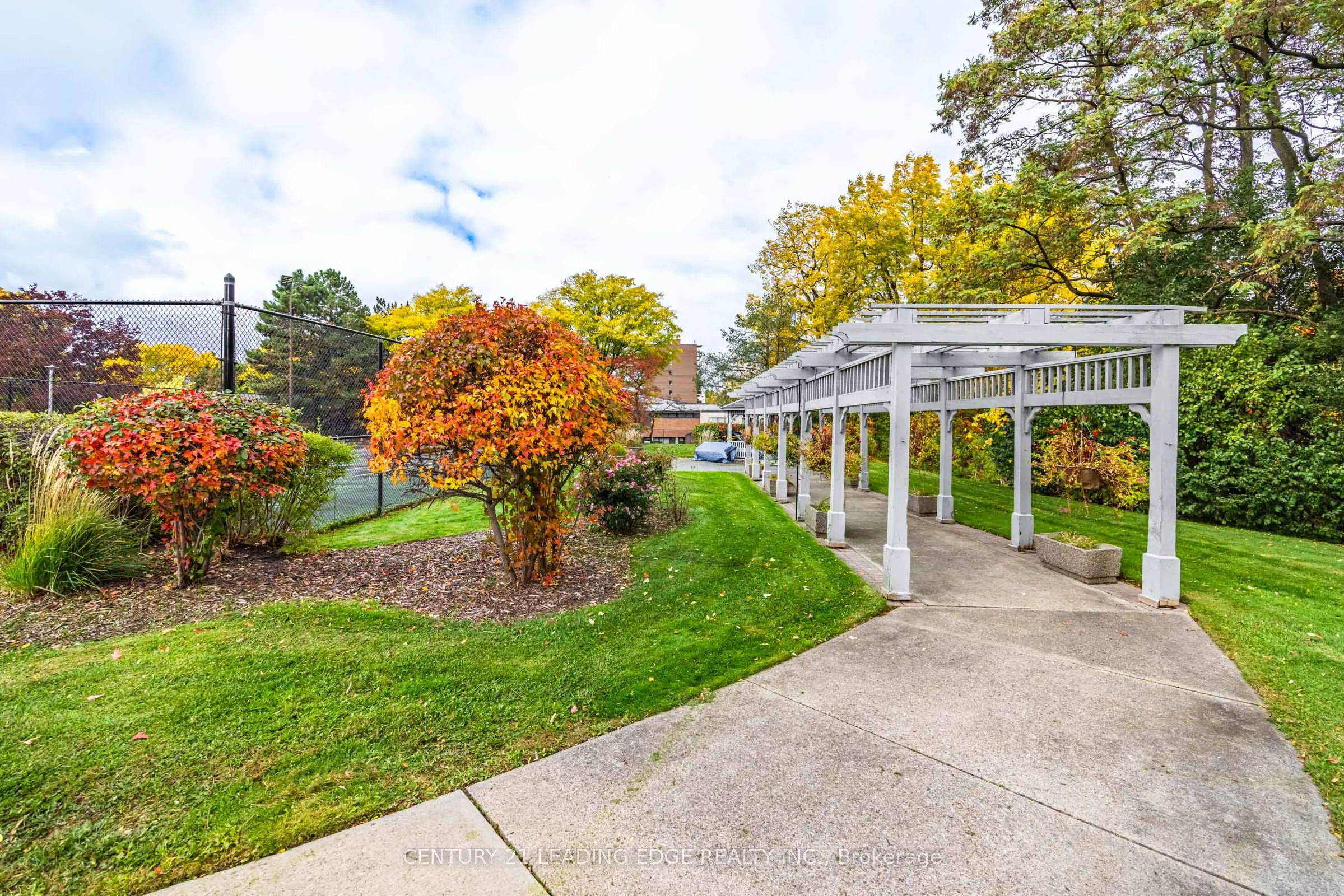 310 Mill Street S, #401