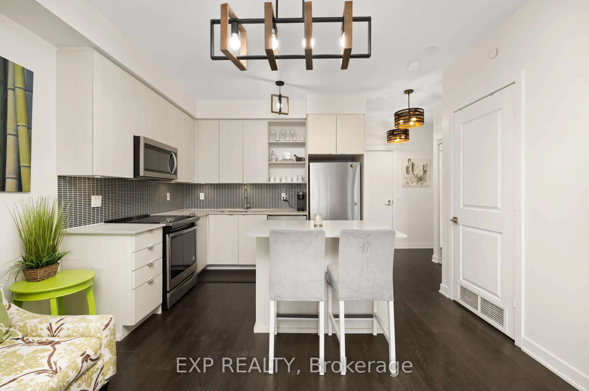 4655 Glen Erin Drive, #706