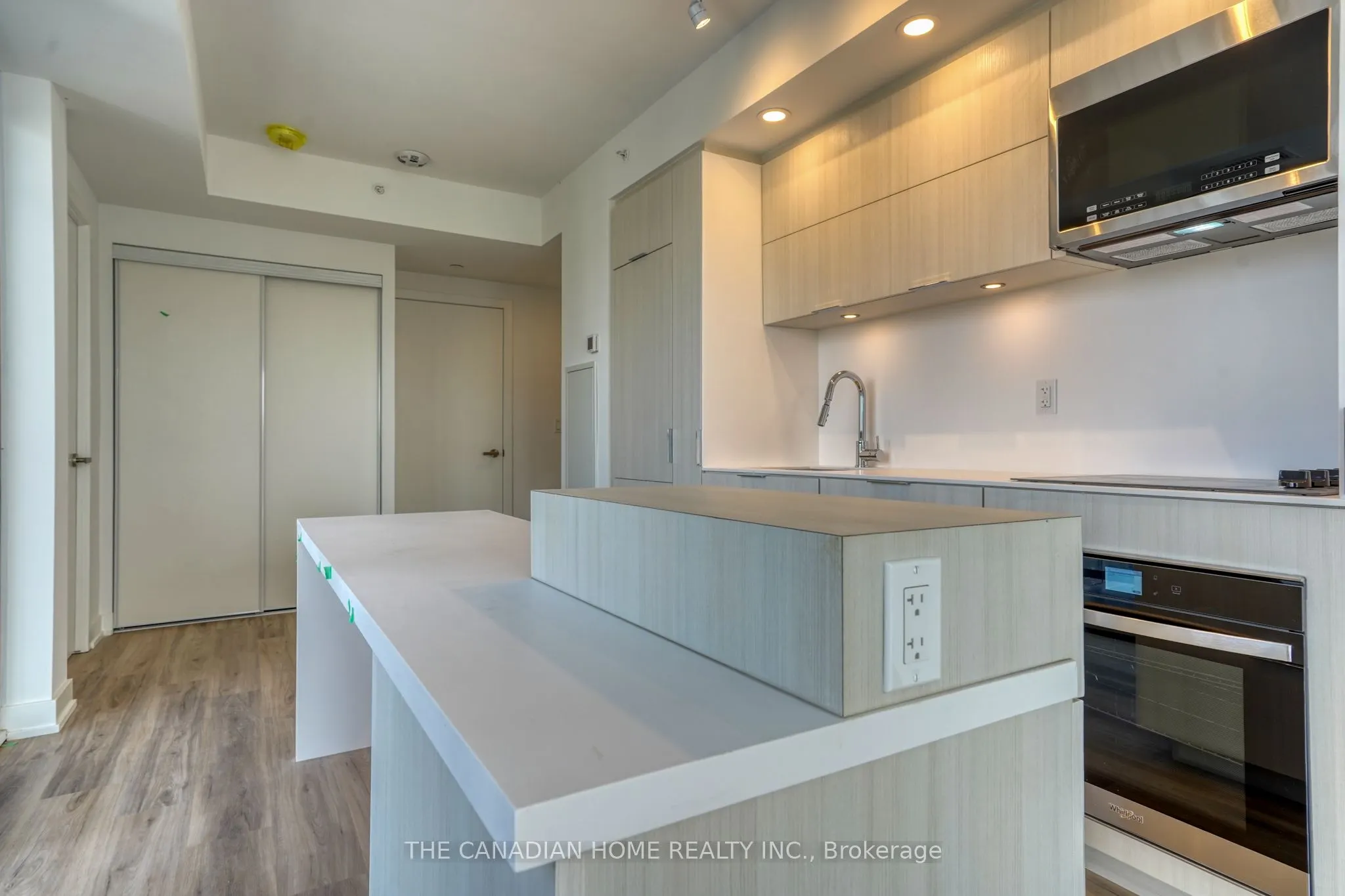 370 Martha Street, #511