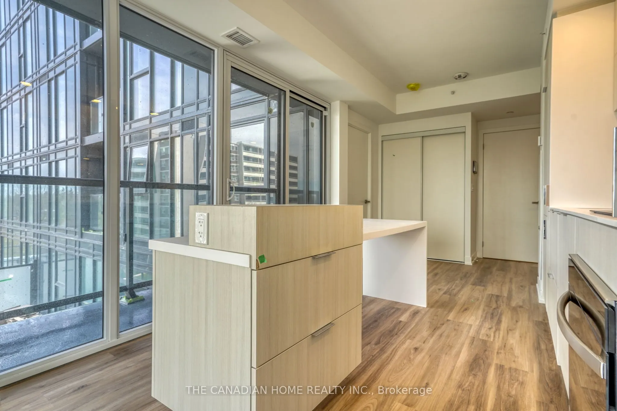 370 Martha Street, #511