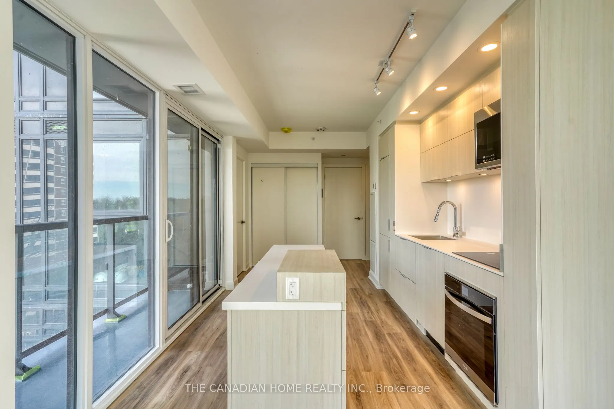 370 Martha Street, #511