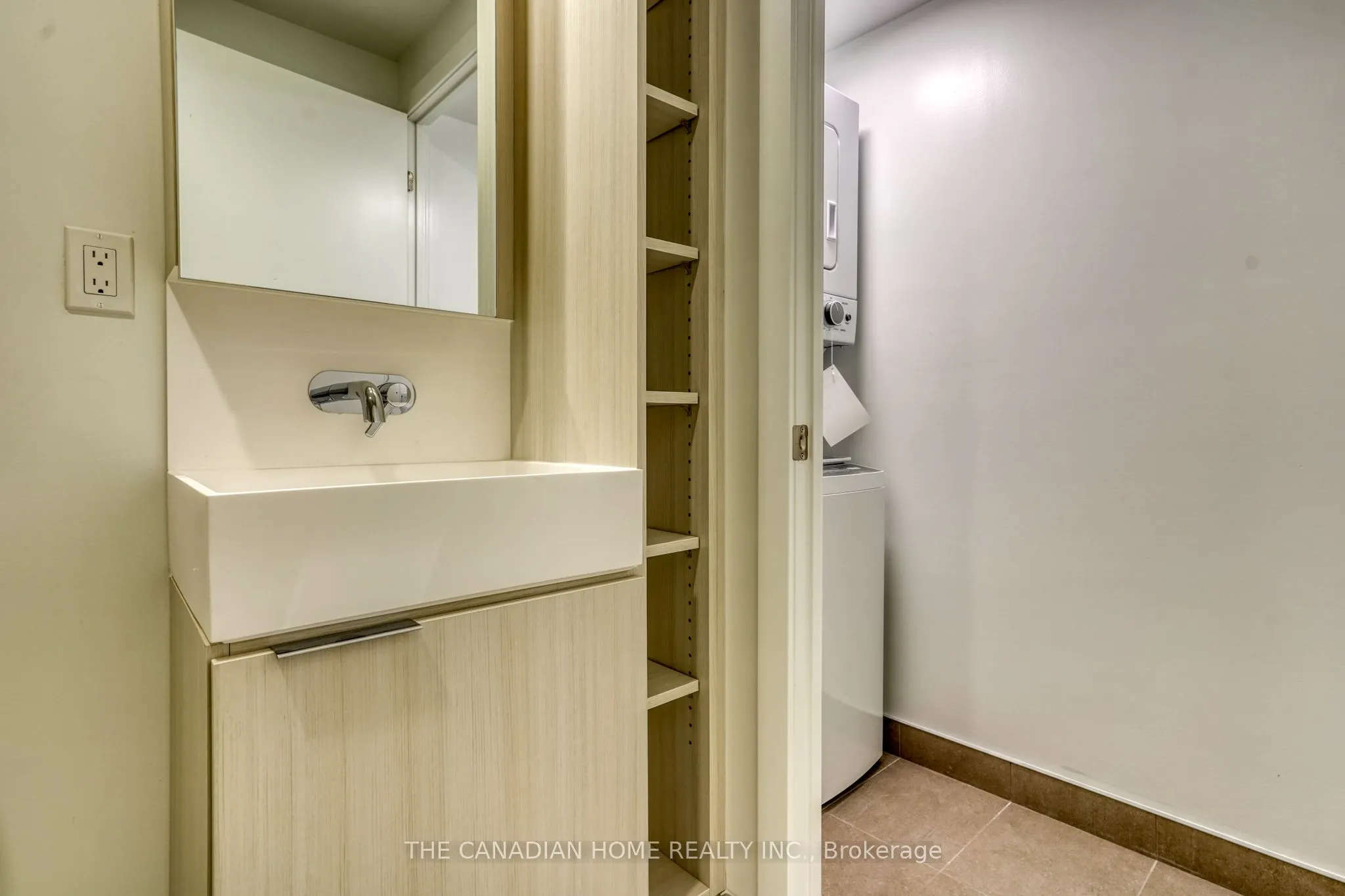 370 Martha Street, #511