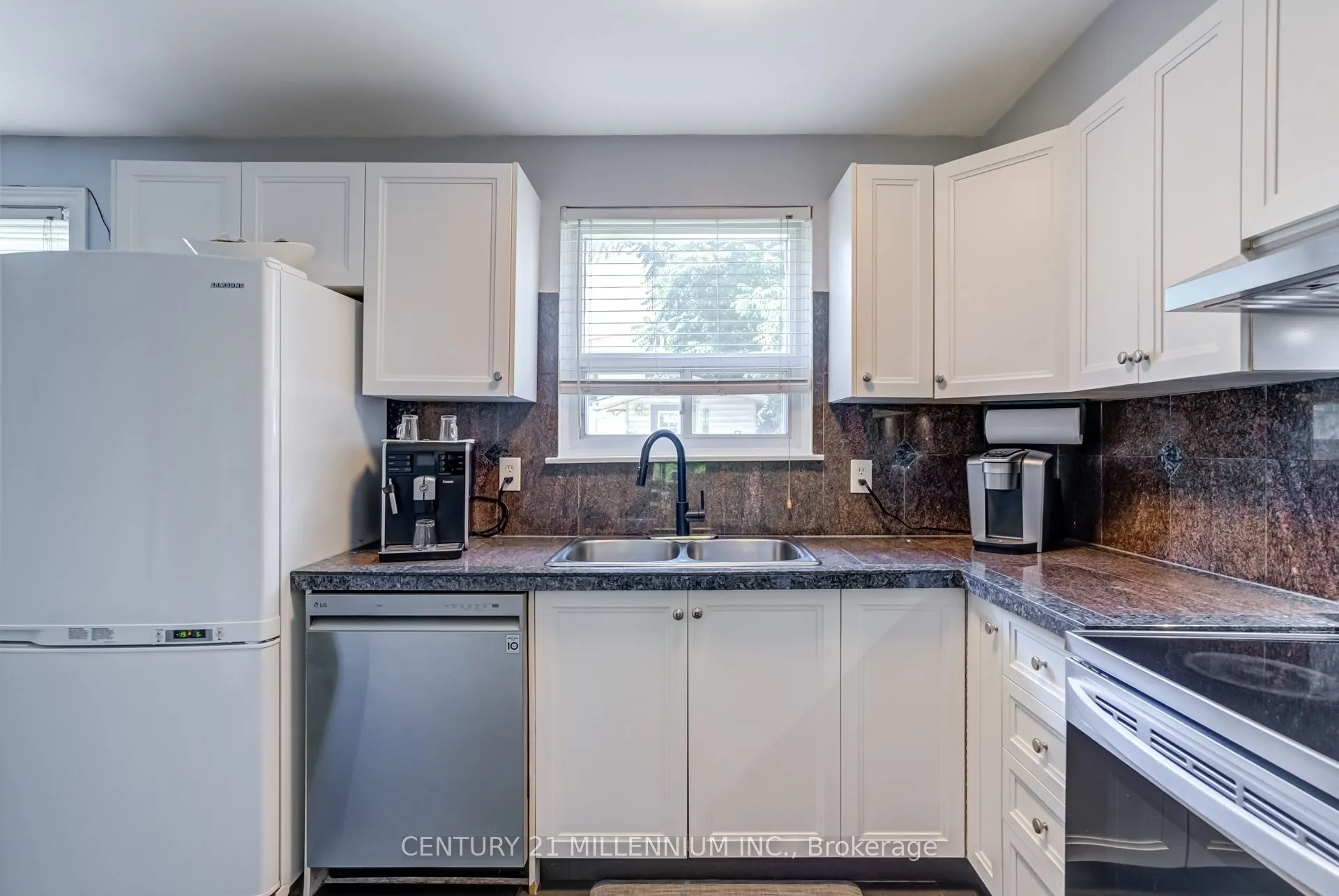 10 Greenwood Crescent