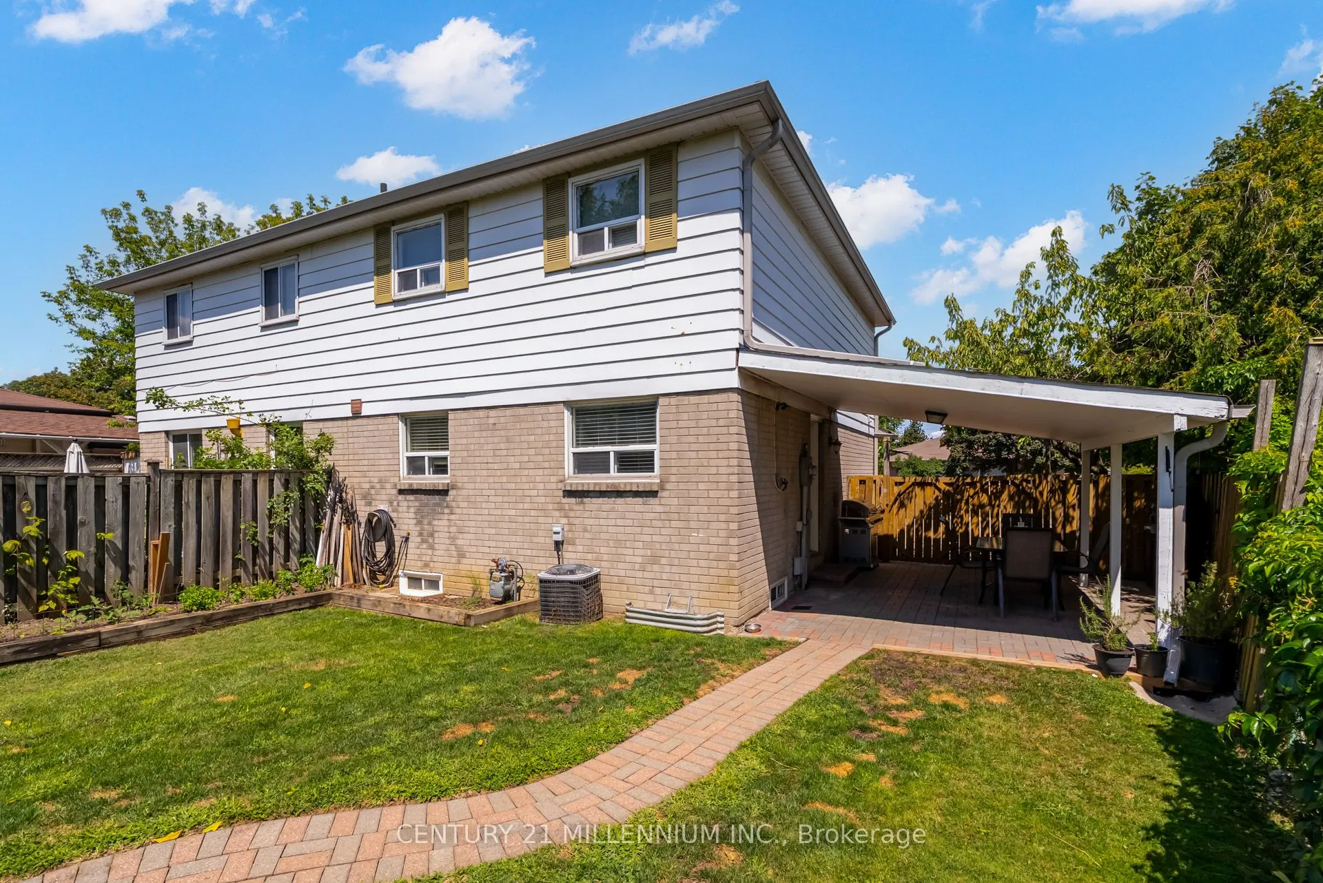 10 Greenwood Crescent