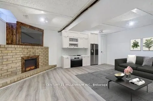 10 Greenwood Crescent