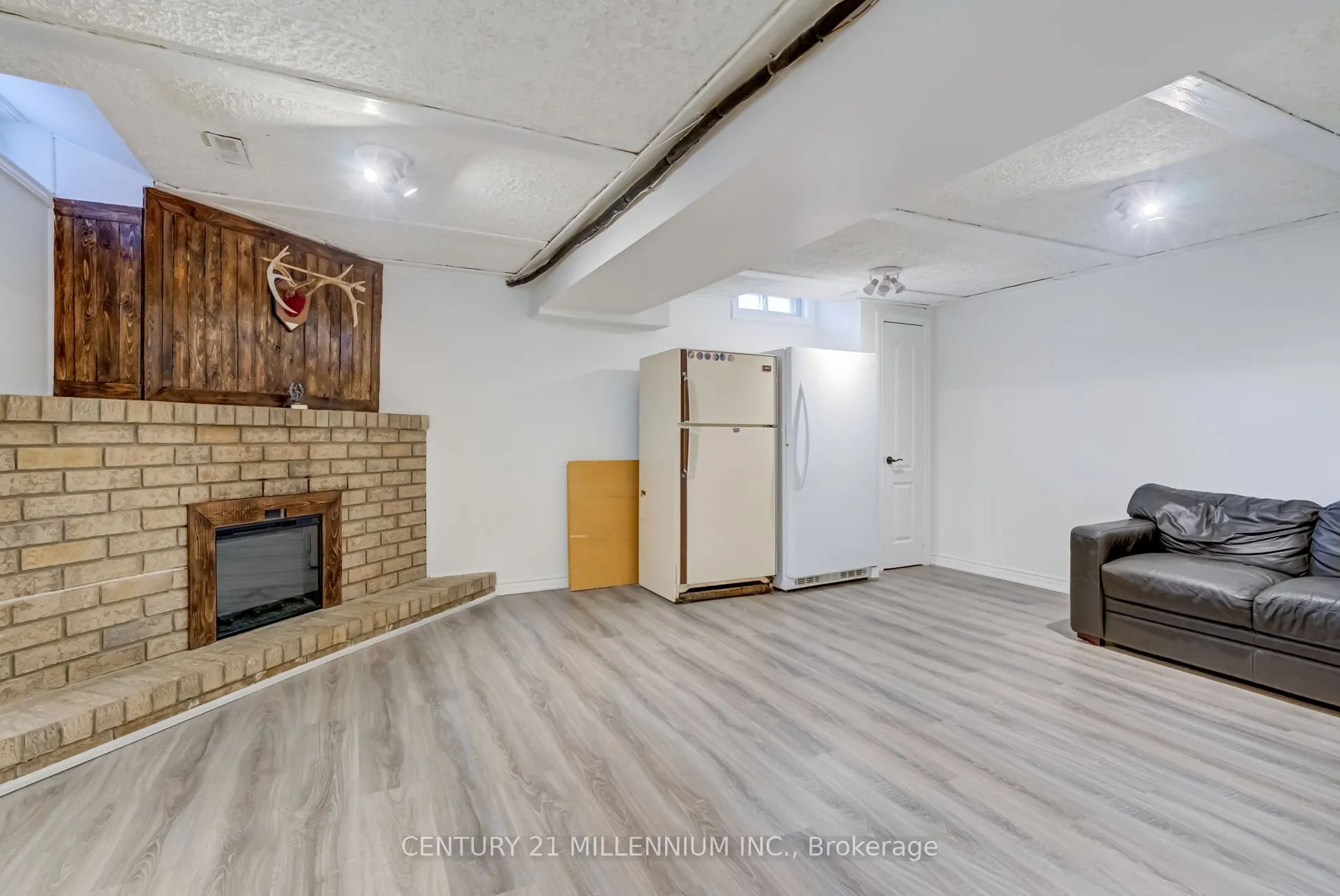 10 Greenwood Crescent