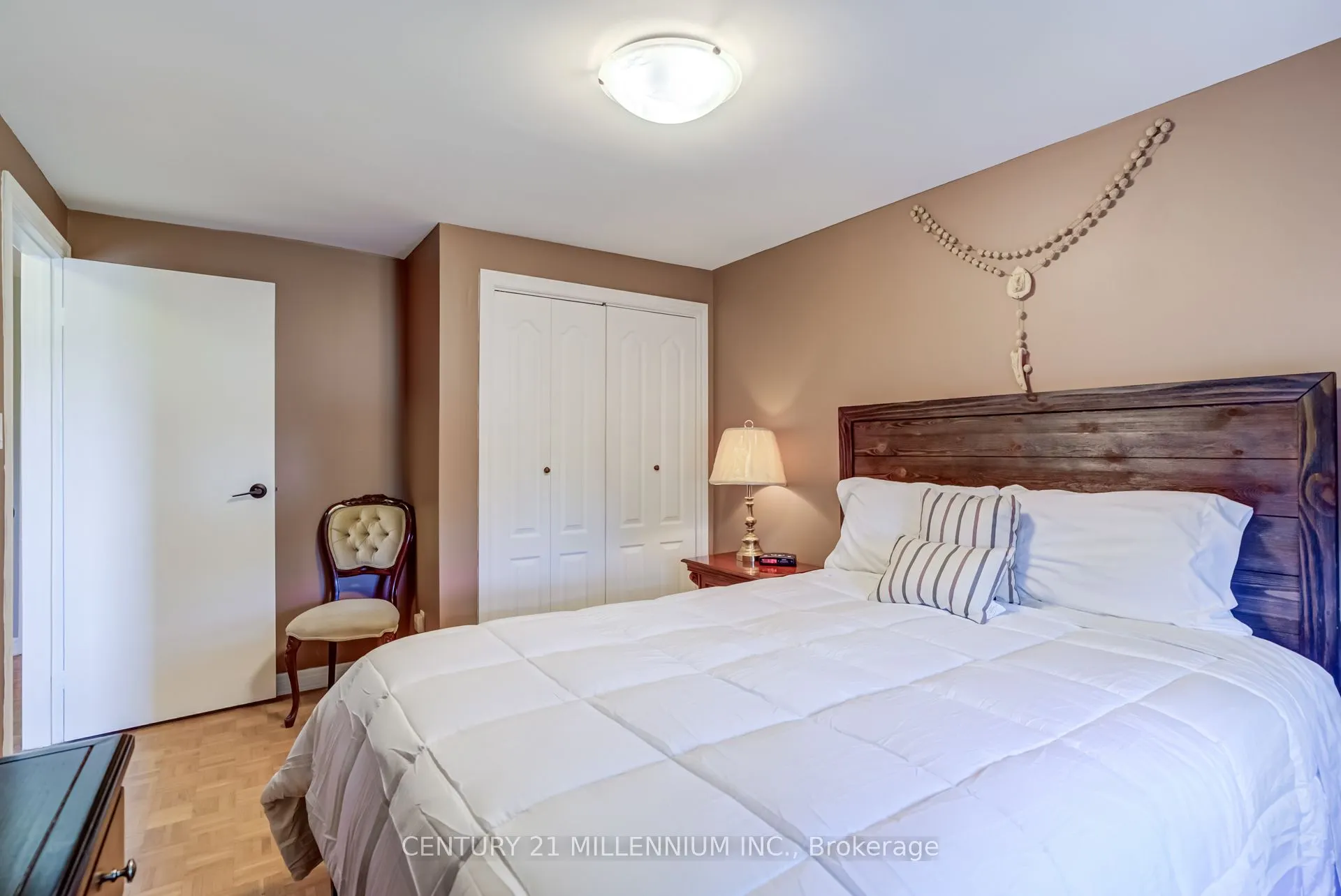 10 Greenwood Crescent