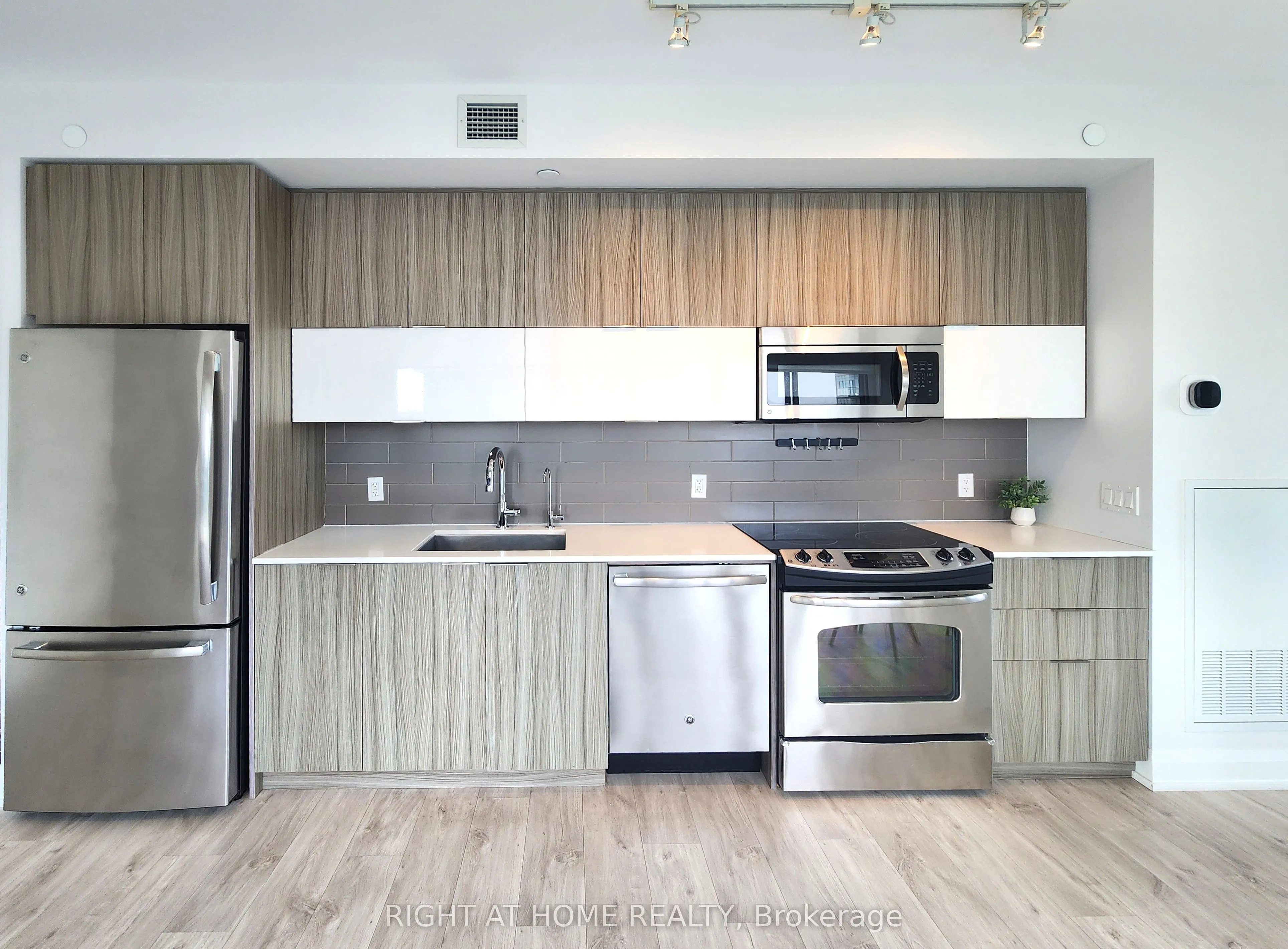 56 Annie Craig Drive, #1402